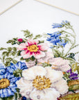 Cross Stitch Kit Luca - S - Summer flower bouquet, BU4004 - Luca - S Yarns
