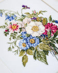 Cross Stitch Kit Luca - S - Summer flower bouquet, BU4004 - Luca - S Yarns