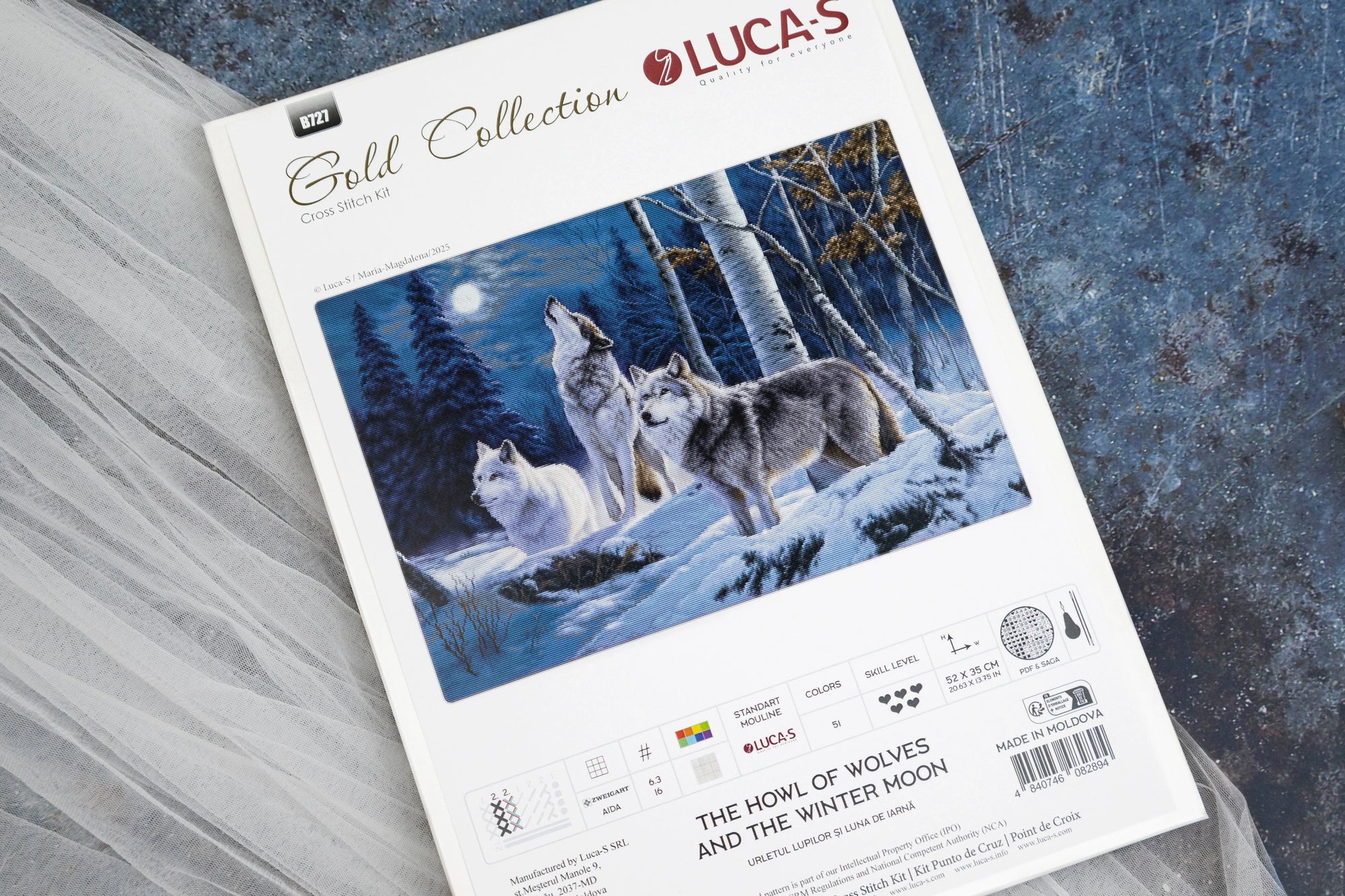 Petit Point Kit Luca-S GOLD - The Howl of Wolves and the Winter Moon, G727