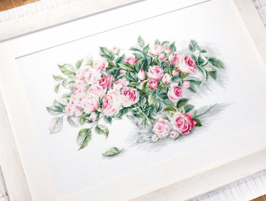 Cross Stitch Kit - Bouquet of Pink Roses, B2286 - Luca - S Yarns