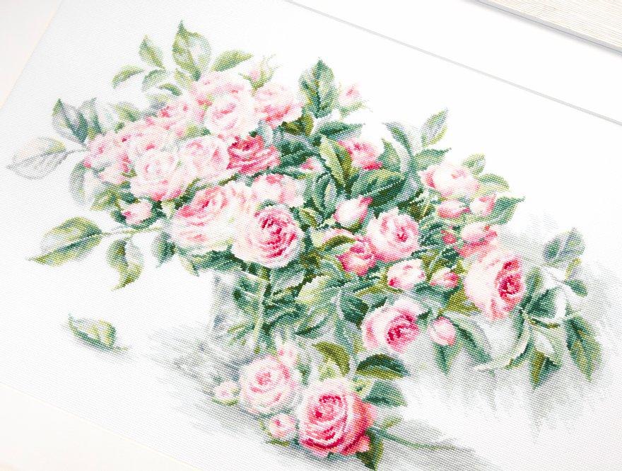 Cross Stitch Kit - Bouquet of Pink Roses, B2286 - Luca - S Yarns