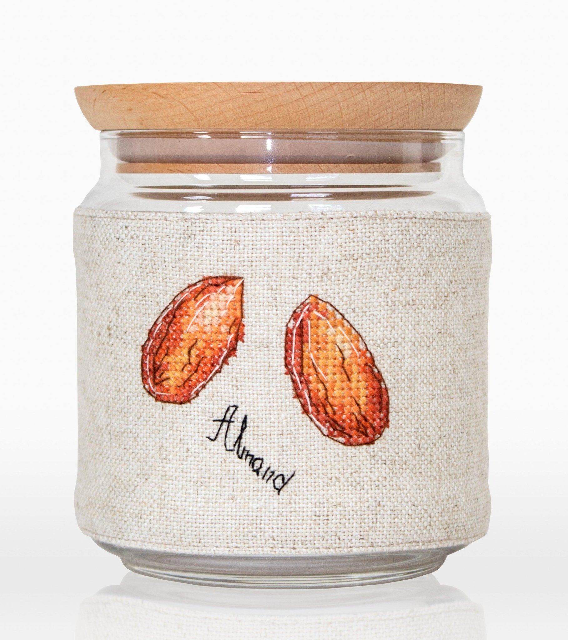 Cross Stitch Kit Luca - S - Almond - Luca - S Yarns