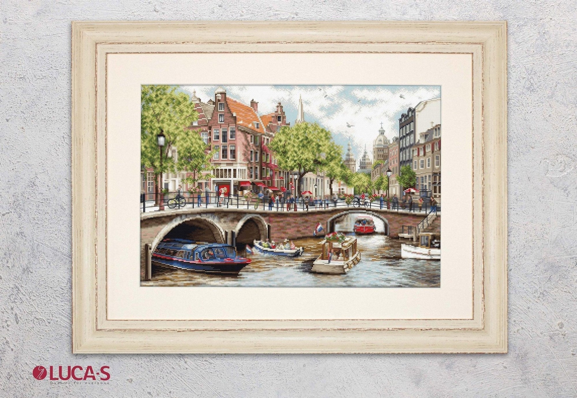 Cross Stitch Kit Luca - S - Amsterdam, BU5005 - Luca - S Yarns