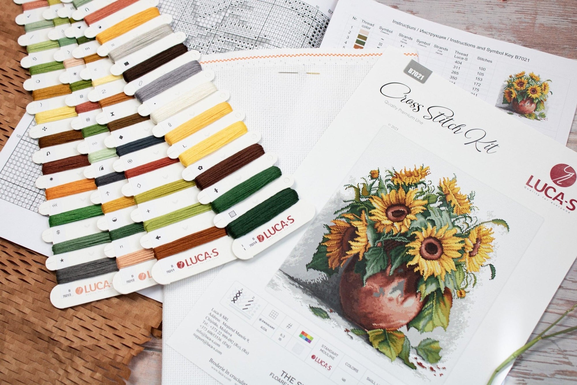 Cross Stitch Kit Luca - S - B7021, The Sunflowers - Luca - S Yarns