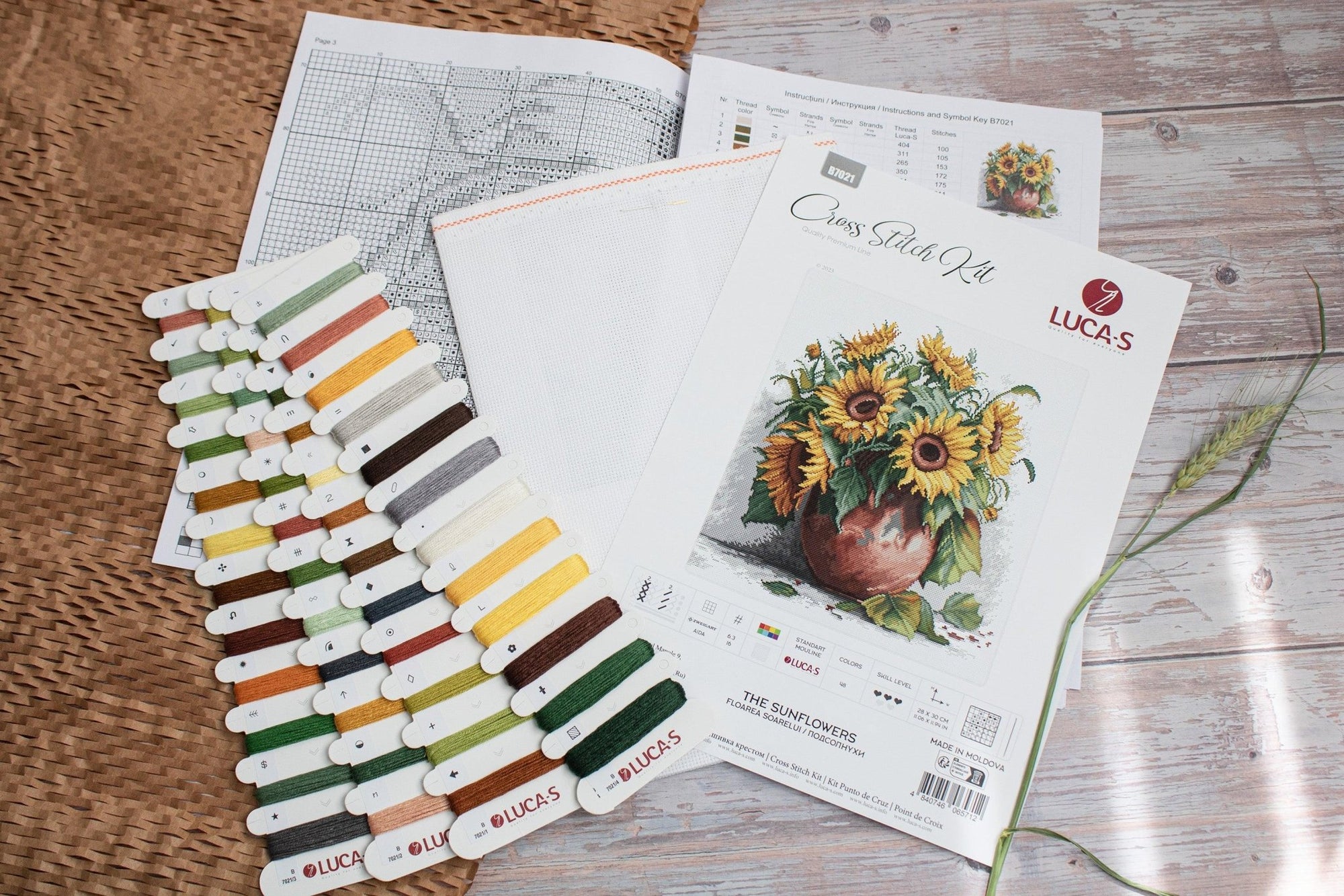 Cross Stitch Kit Luca - S - B7021, The Sunflowers - Luca - S Yarns