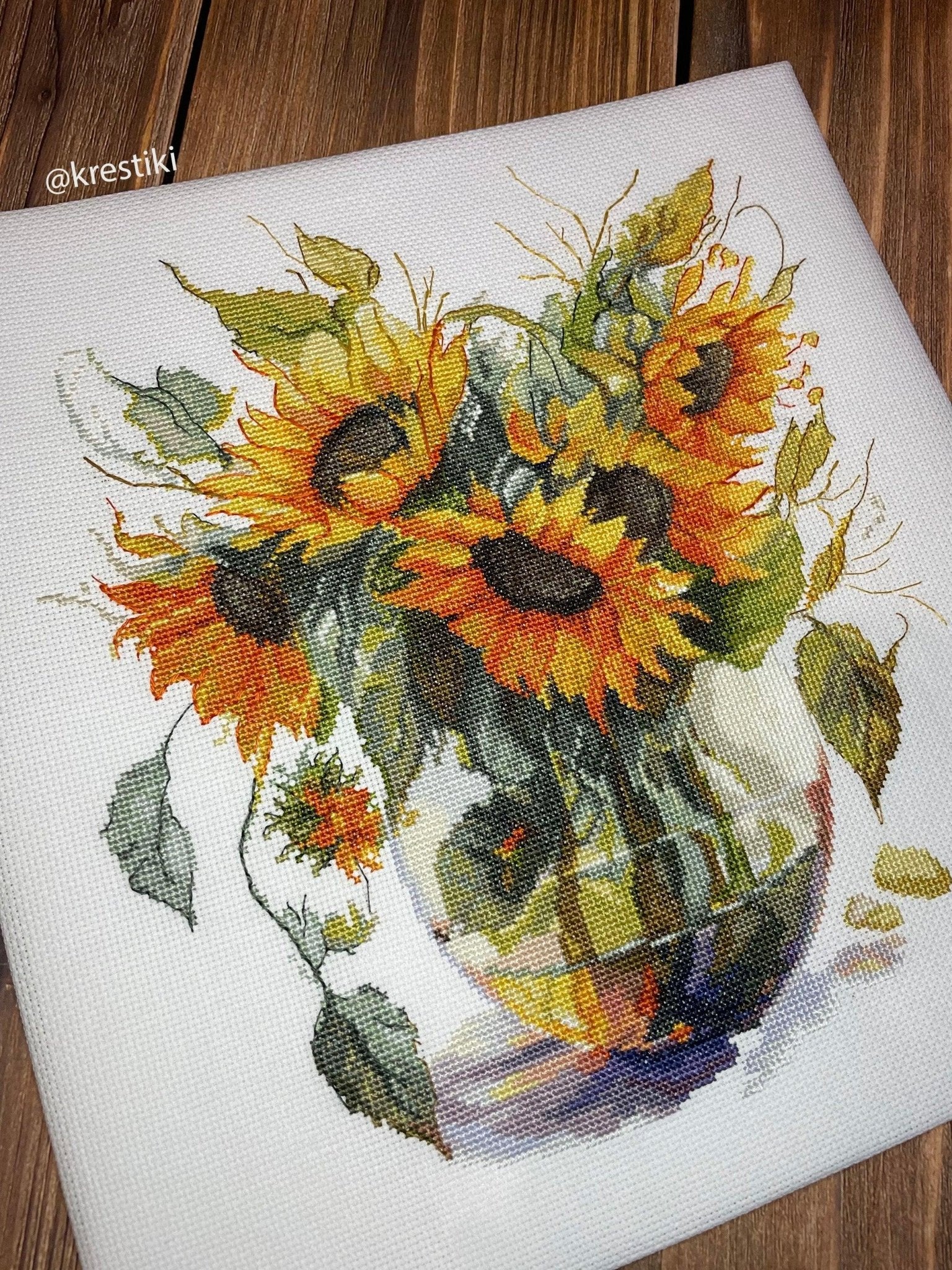 Cross Stitch Kit Luca - S - B7025, Vase with Sunflower - Luca - S Yarns