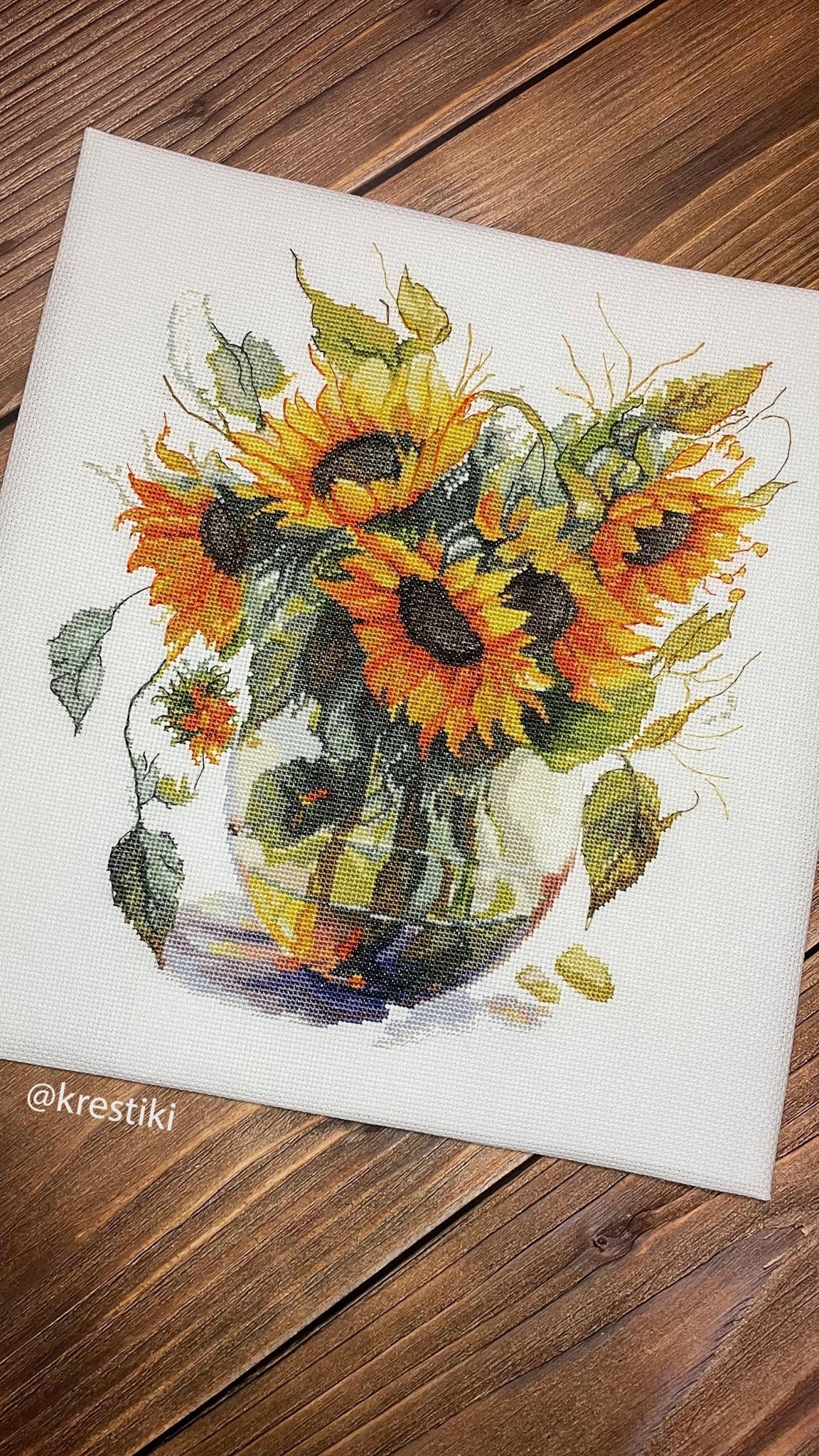 Cross Stitch Kit Luca - S - B7025, Vase with Sunflower - Luca - S Yarns