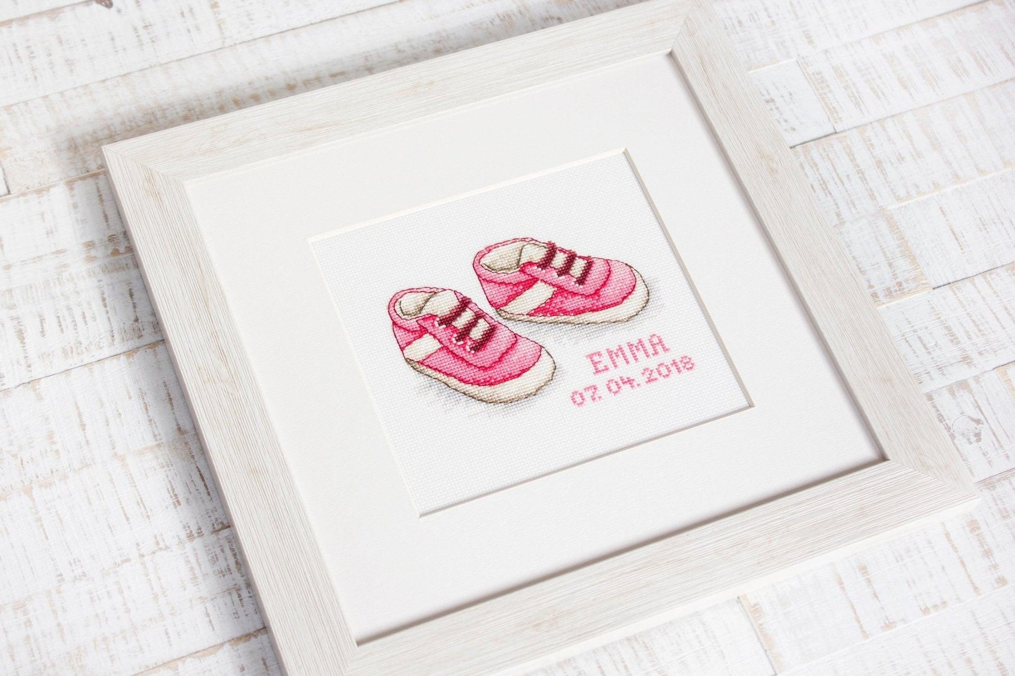 Cross Stitch Kit Luca - S - Baby Shoes, B1139 - Luca - S Yarns
