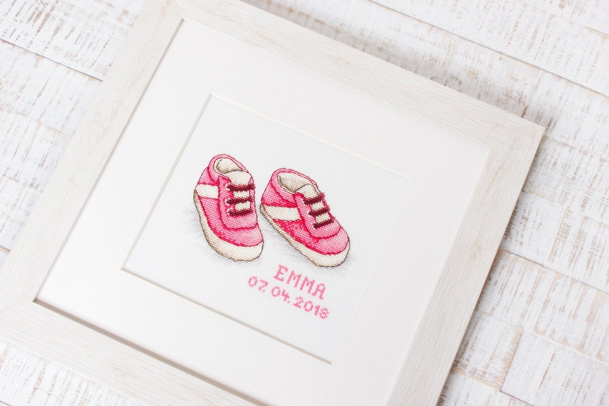 Cross Stitch Kit Luca - S - Baby Shoes, B1139 - Luca - S Yarns