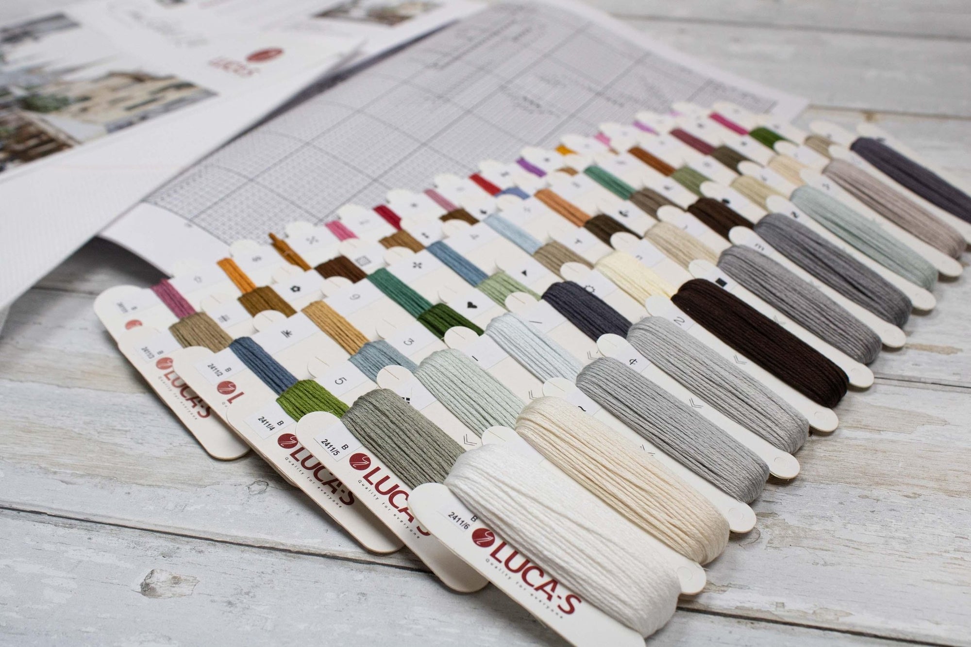 Cross Stitch Kit Luca - S - Barcelona Cathedral, B2411 - Luca - S Yarns