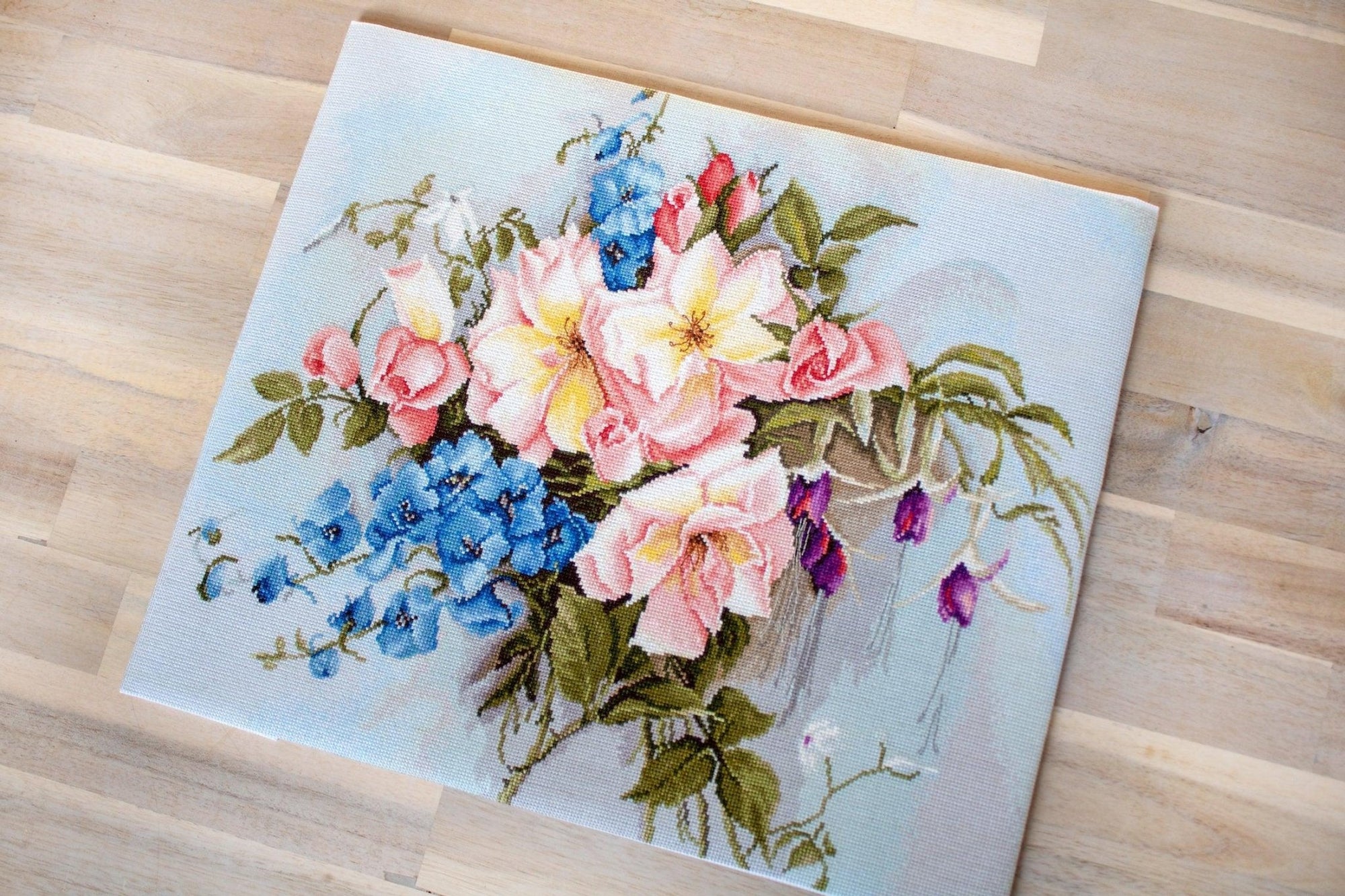 Cross Stitch Kit Luca - S - Bouquet of flowers with BA2362 bells, BA2362 - Luca - S Yarns
