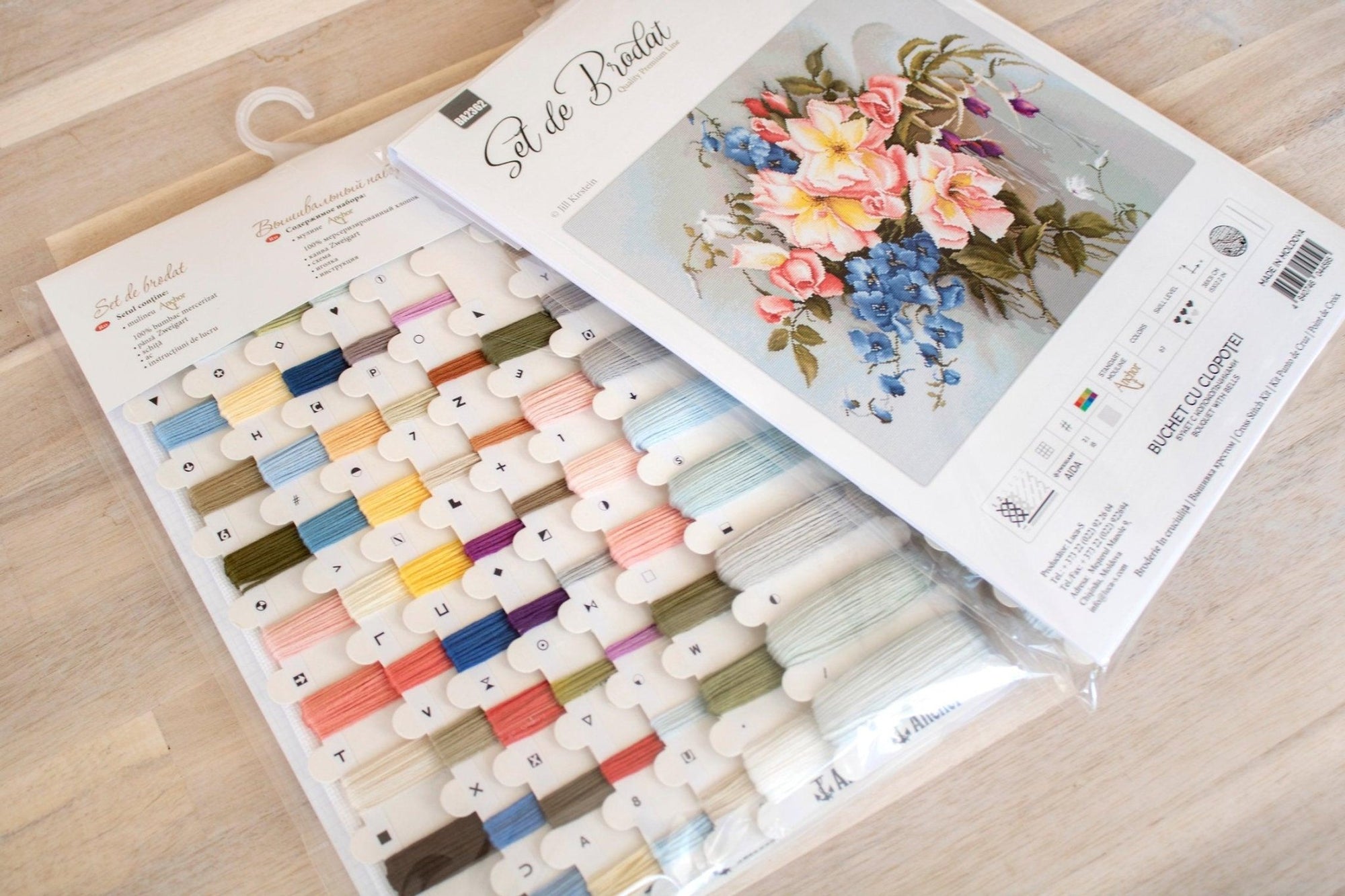Cross Stitch Kit Luca - S - Bouquet of flowers with BA2362 bells, BA2362 - Luca - S Yarns