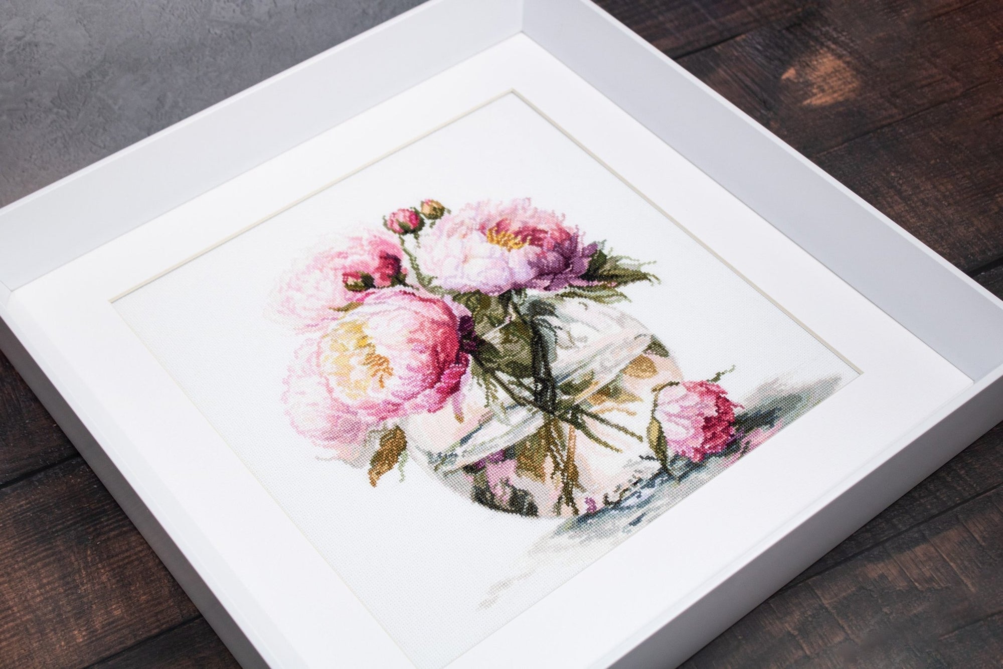 Cross Stitch Kit Luca - S - Bouquet of Peonies, B7028 - Luca - S Yarns