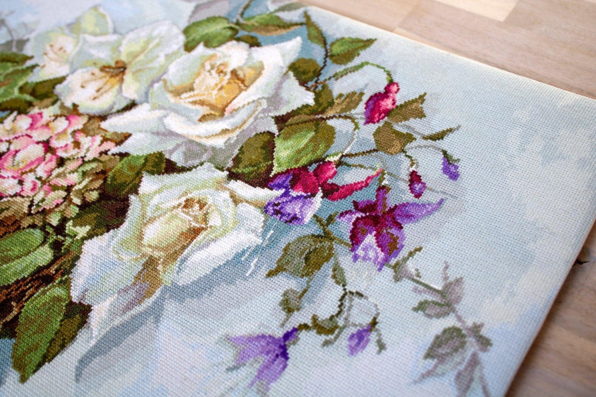 Cross Stitch Kit Luca - S - Bouquet of roses BA2363 - Luca - S Yarns