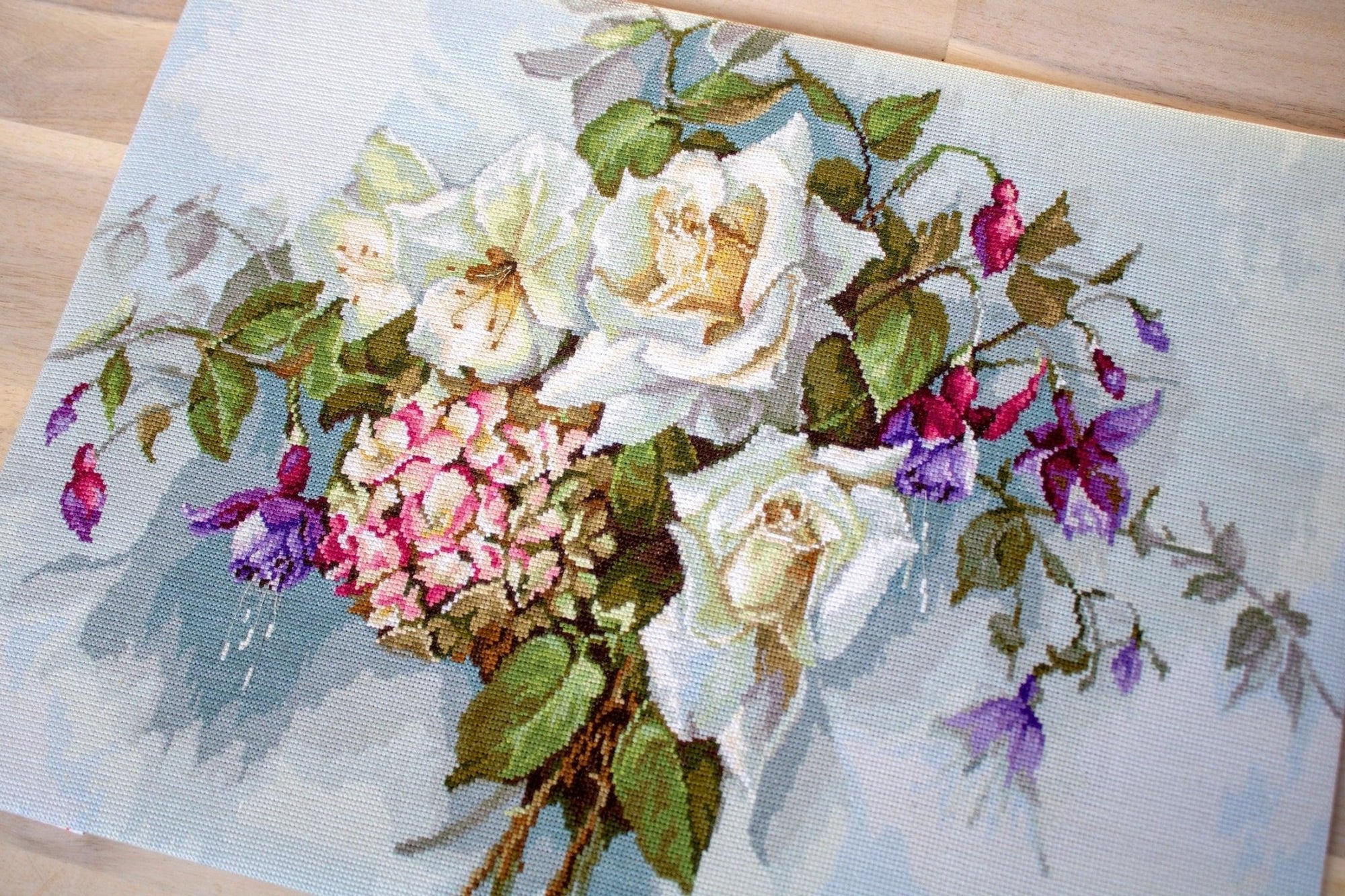 Cross Stitch Kit Luca - S - Bouquet of roses BA2363 - Luca - S Yarns