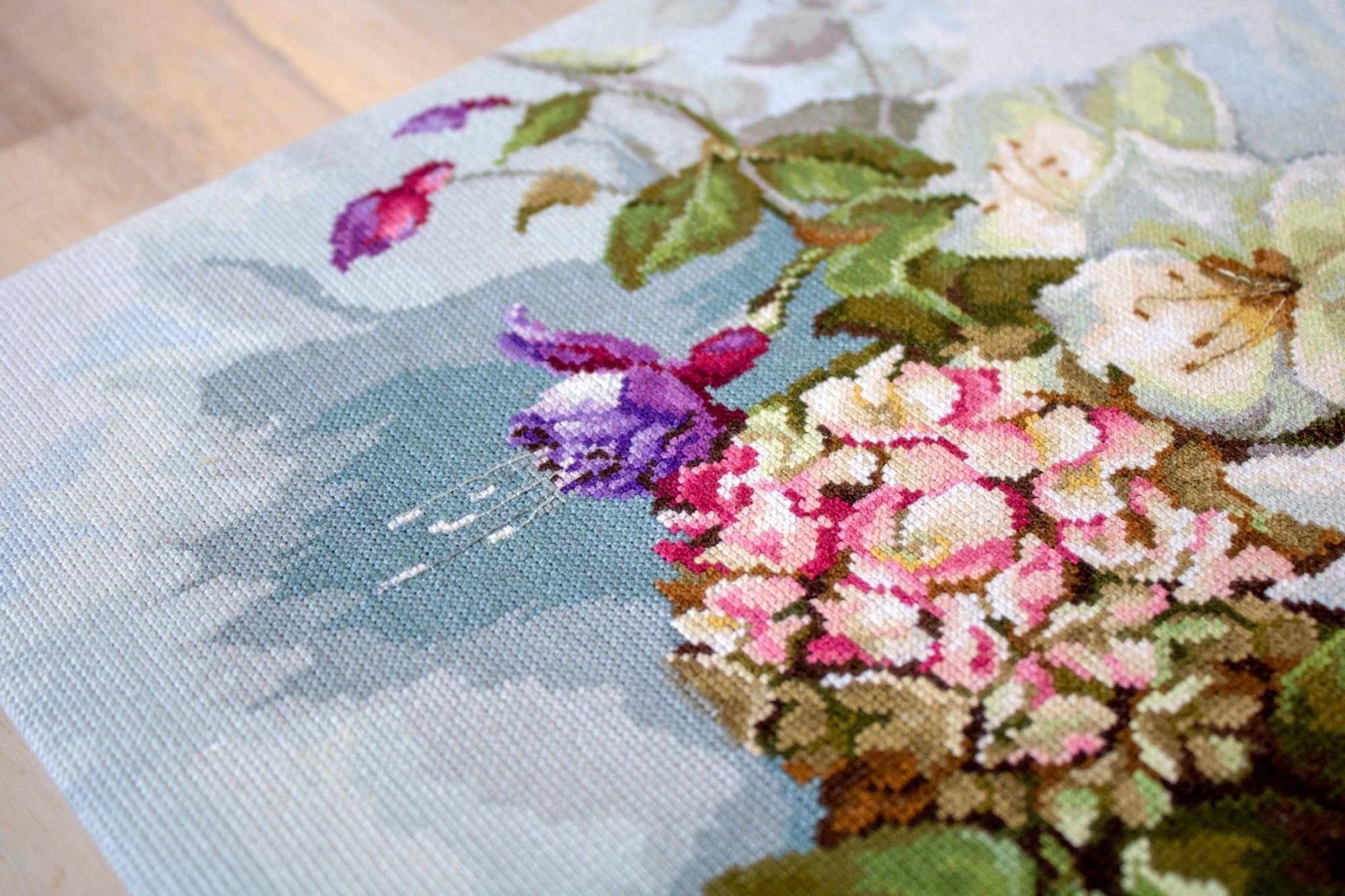 Cross Stitch Kit Luca - S - Bouquet of roses BA2363 - Luca - S Yarns
