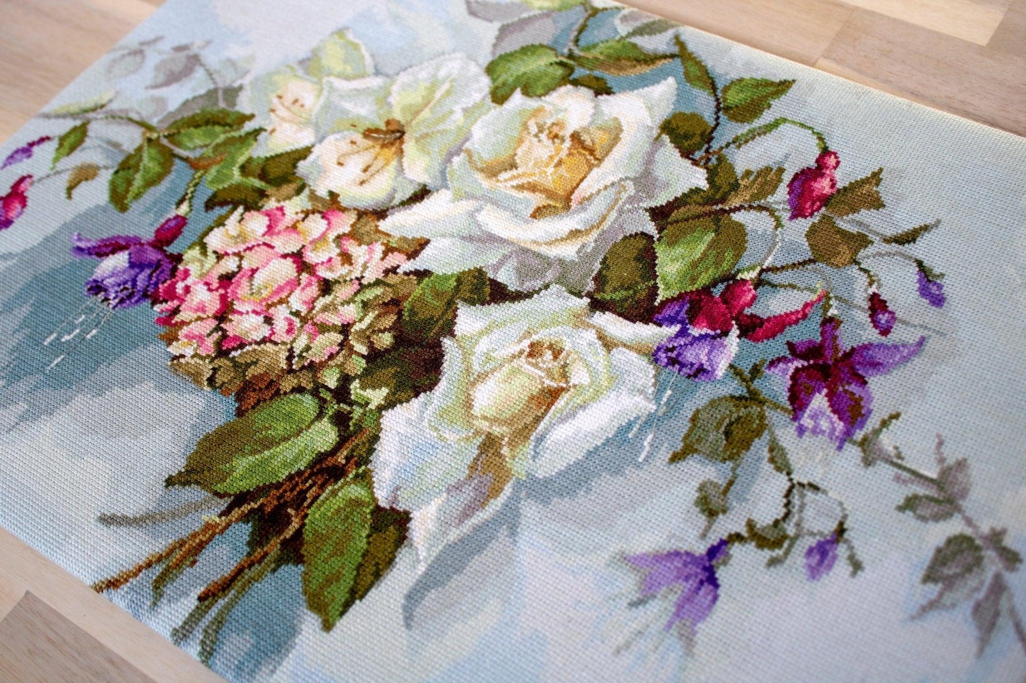 Cross Stitch Kit Luca - S - Bouquet of roses BA2363 - Luca - S Yarns