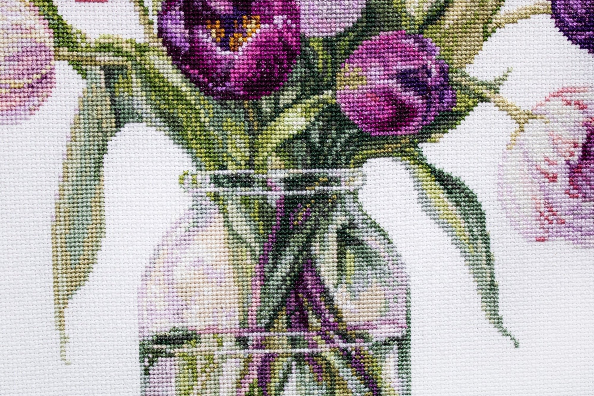 Cross Stitch Kit Luca - S - Bouquet of Tulips, B7029 - Luca - S Yarns