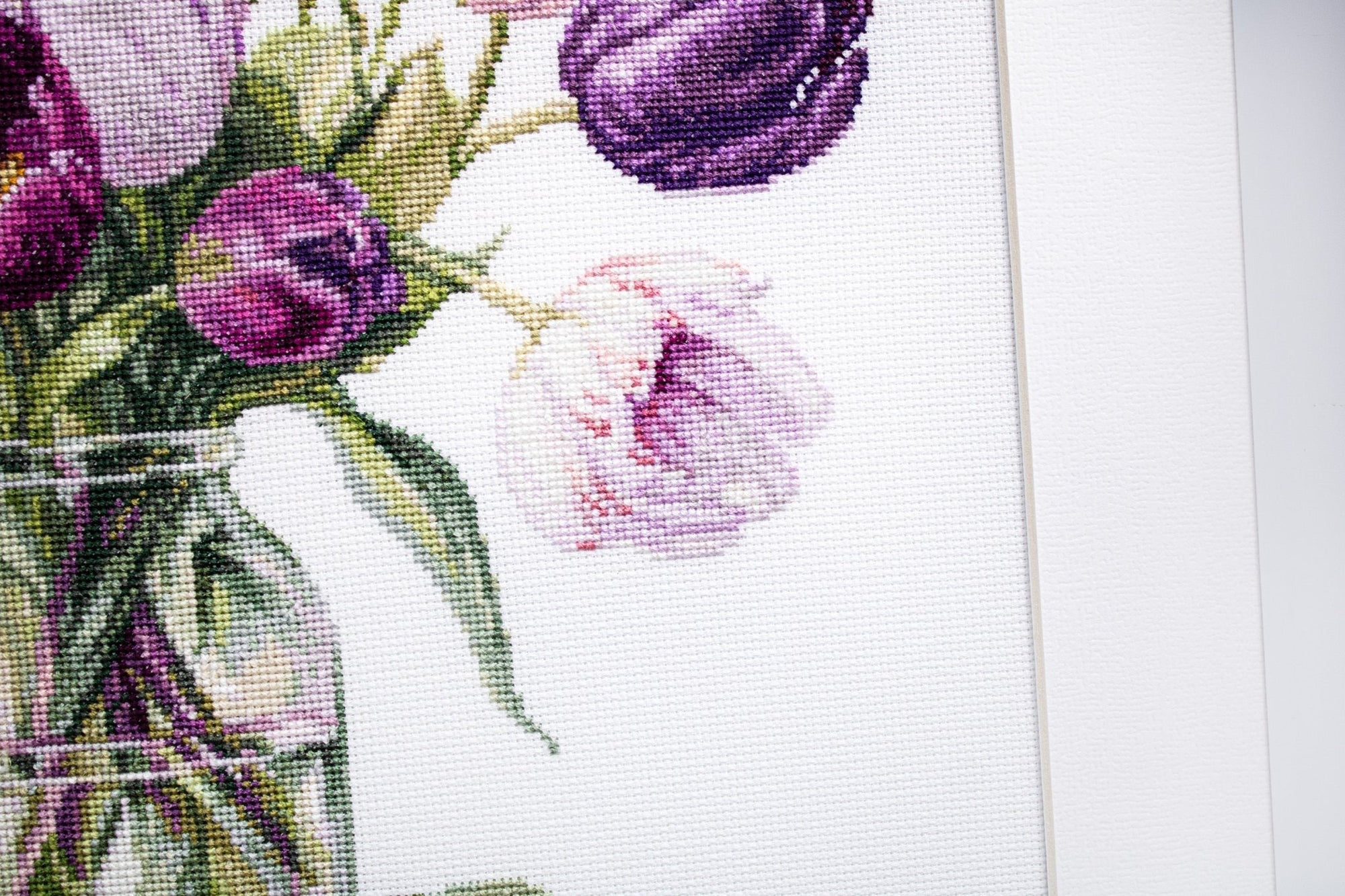 Cross Stitch Kit Luca - S - Bouquet of Tulips, B7029 - Luca - S Yarns