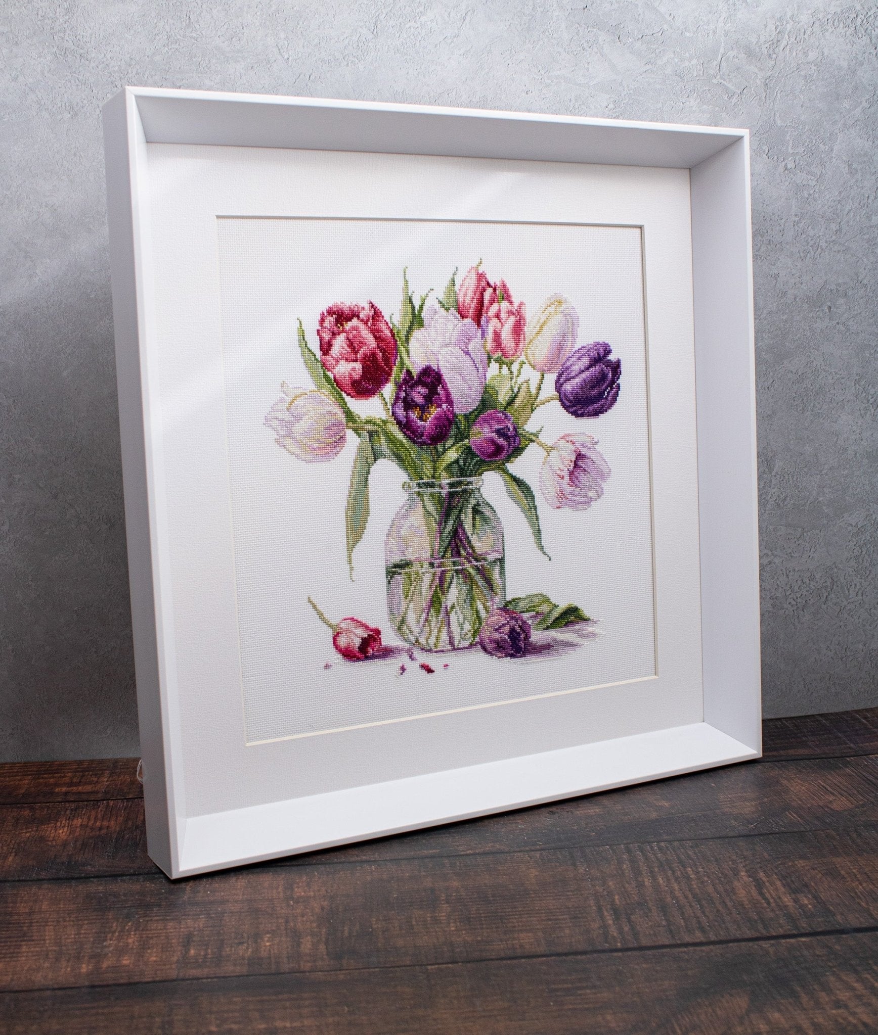 Cross Stitch Kit Luca - S - Bouquet of Tulips, B7029 - Luca - S Yarns