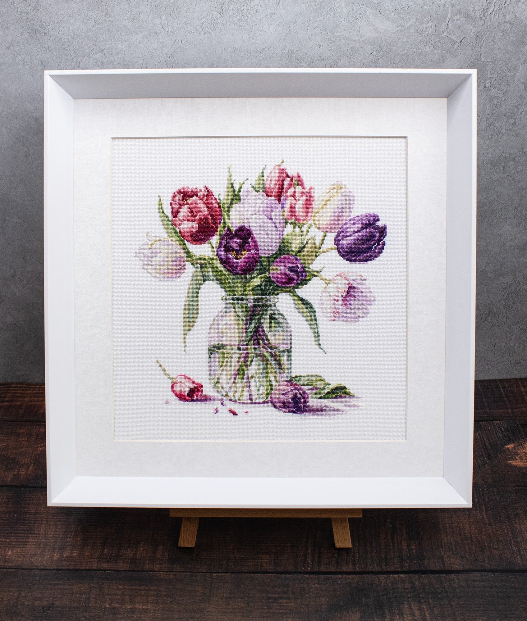 Cross Stitch Kit Luca - S - Bouquet of Tulips, B7029 - Luca - S Yarns