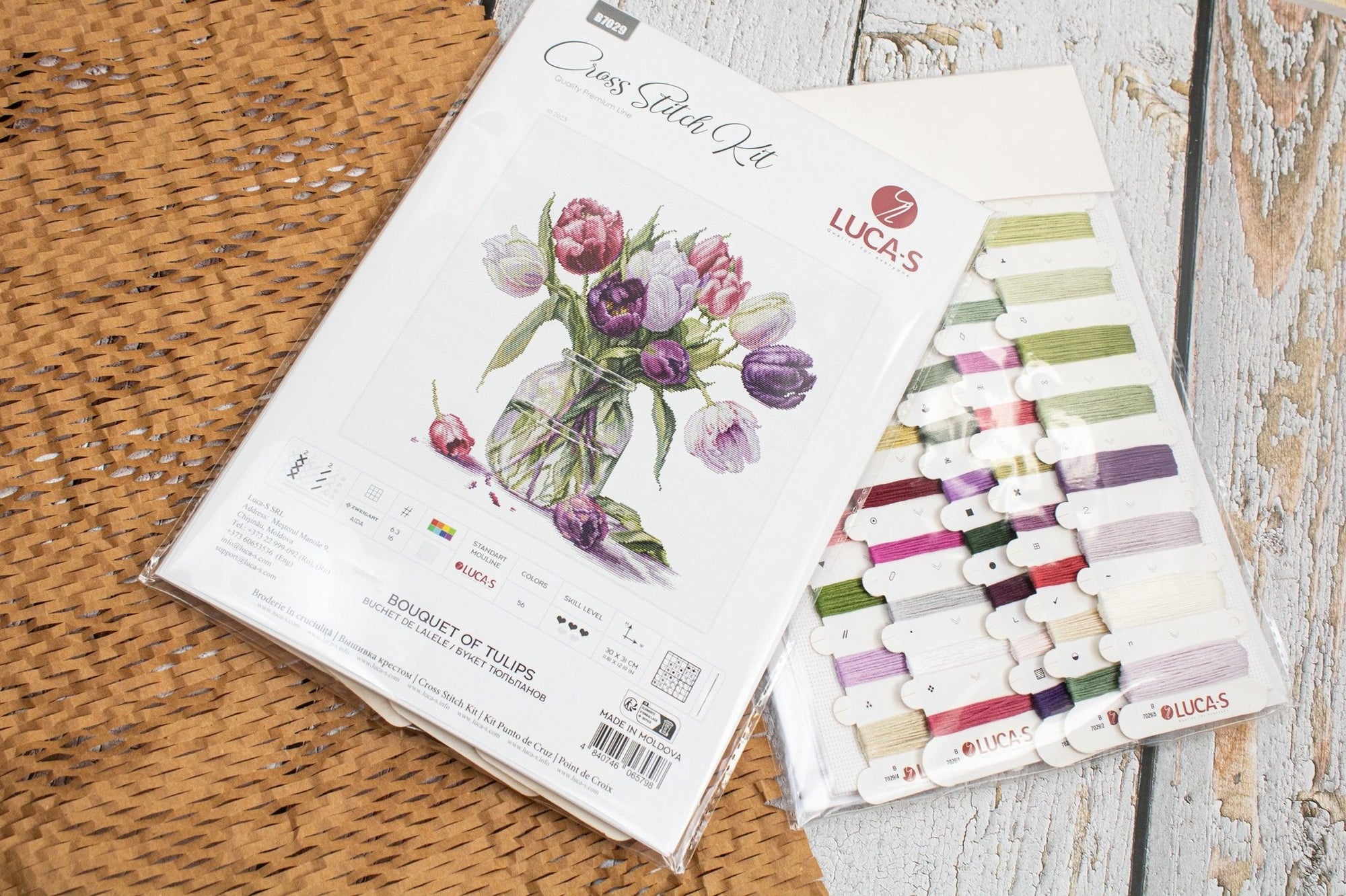 Cross Stitch Kit Luca - S - Bouquet of Tulips, B7029 - Luca - S Yarns