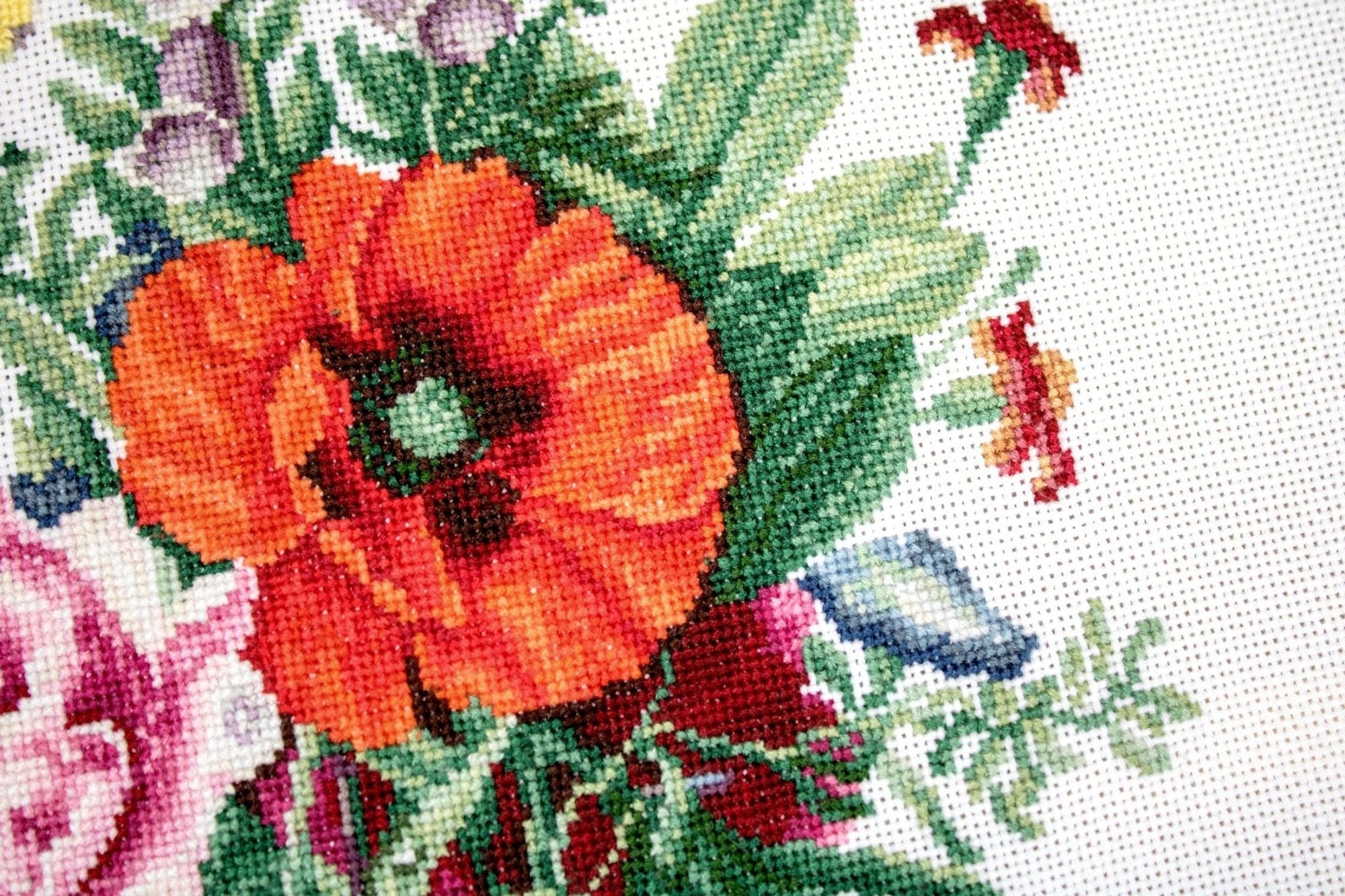 Cross Stitch Kit Luca - S - Bouquet with Poppy and Peony, B2350 - Luca - S Yarns