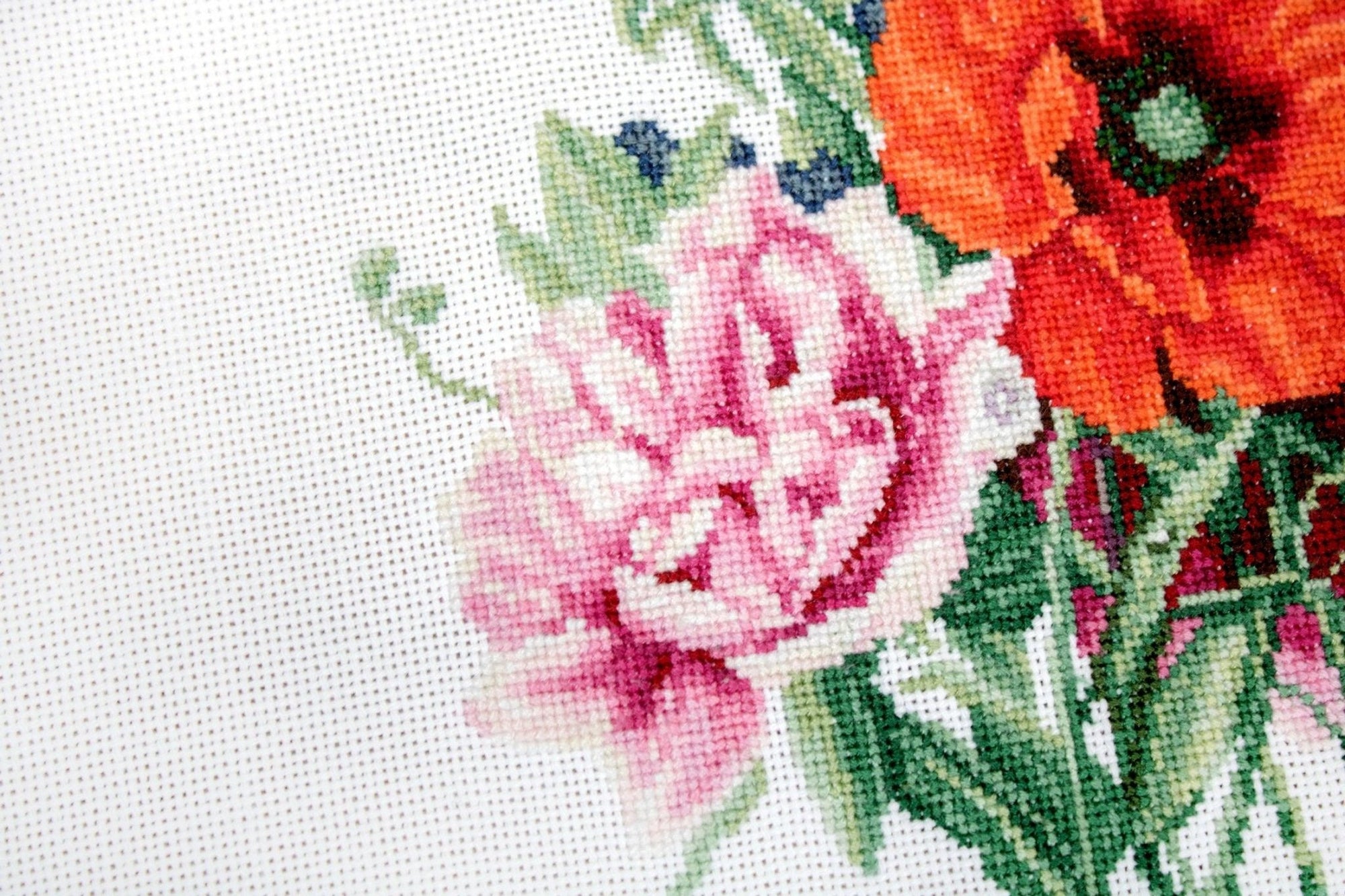 Cross Stitch Kit Luca - S - Bouquet with Poppy and Peony, B2350 - Luca - S Yarns