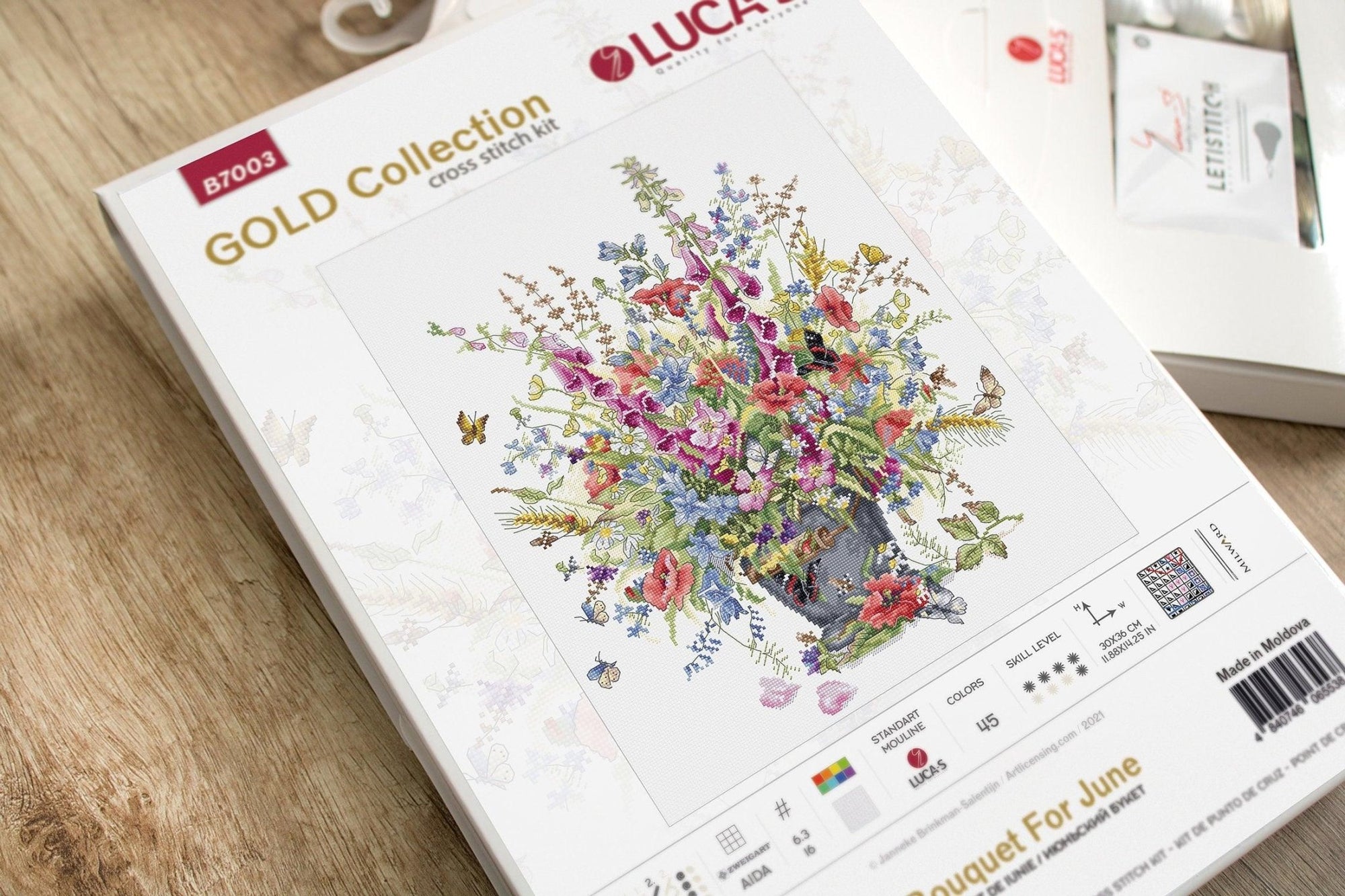 Cross Stitch Kit Luca - S Gold - Bouquet For June, B7003 - Luca - S Yarns