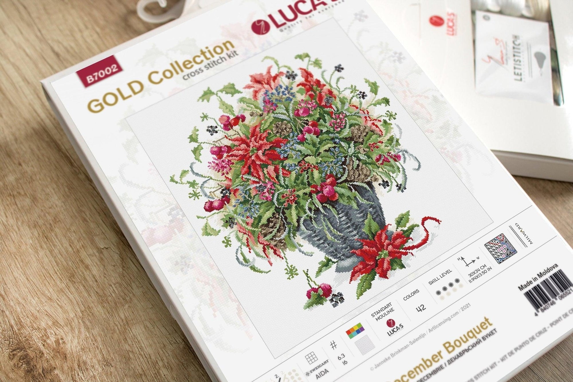 Cross Stitch Kit Luca - S Gold - December Bouquet, B7002 - Luca - S Yarns