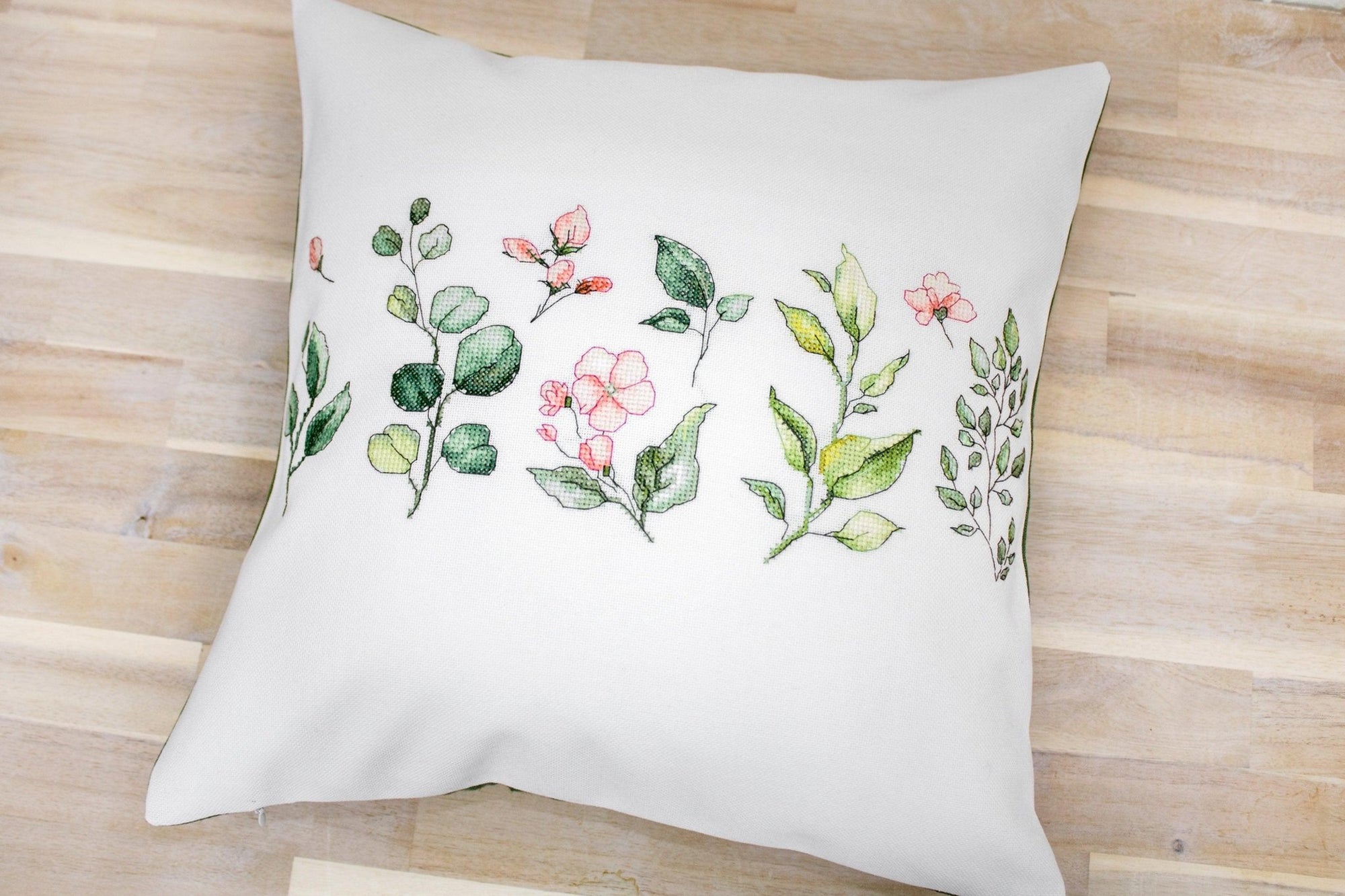 Cross Stitch Kit Luca - S - Pillow Case, PB201 - Luca - S Yarns