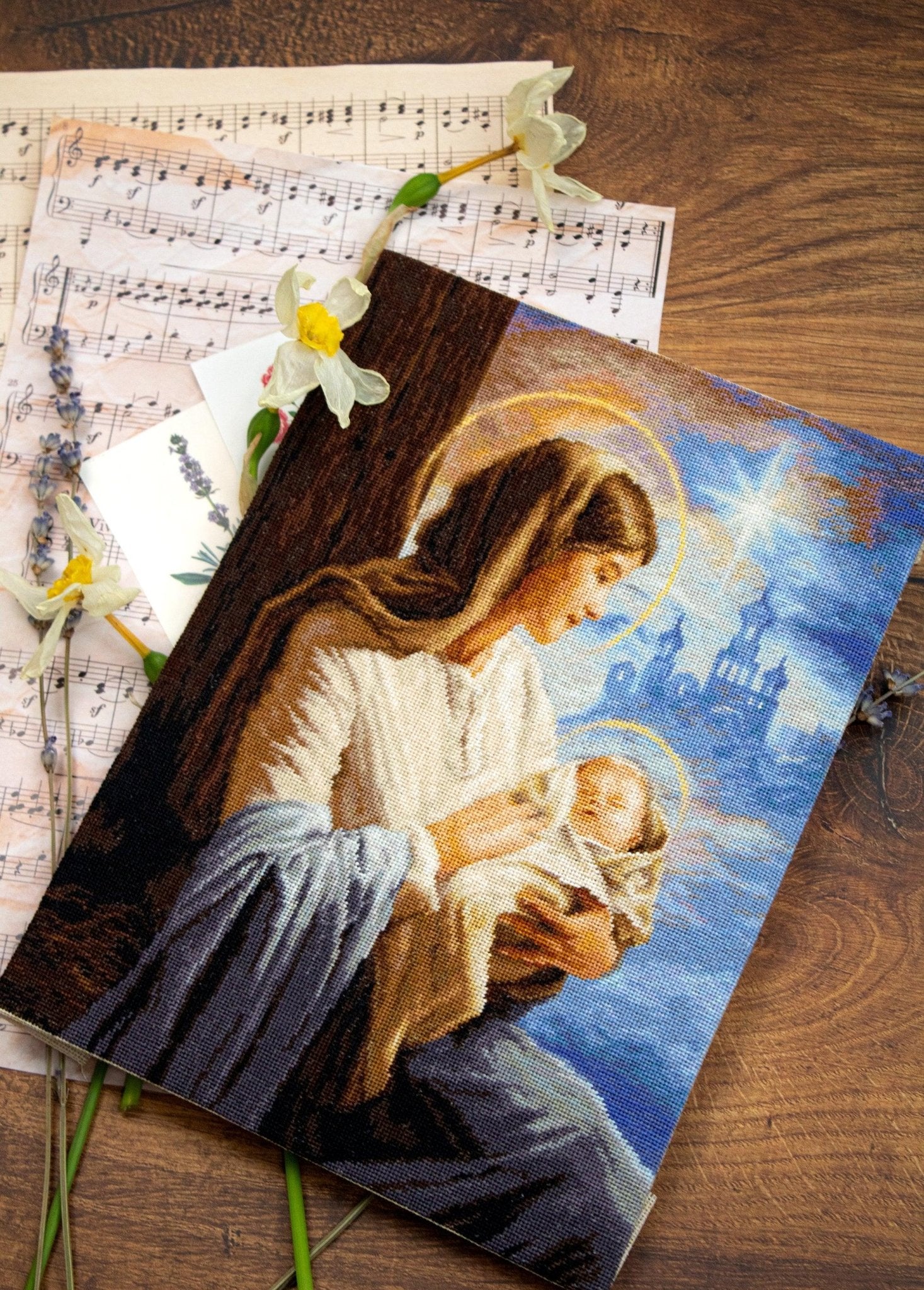 Cross Stitch Kit Luca - S - Saint Mary and The Child, GOLD Collection, B617 - Luca - S Yarns