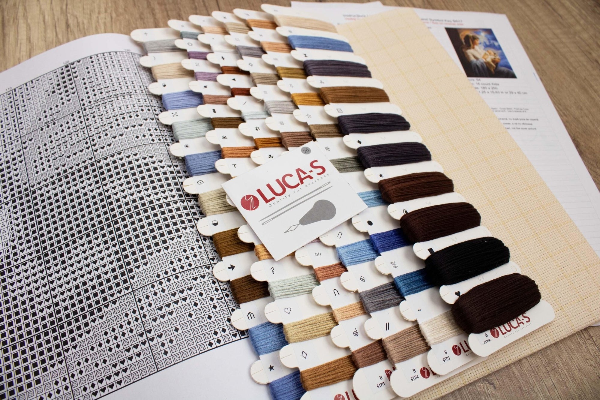 Cross Stitch Kit Luca - S - Saint Mary and The Child, GOLD Collection, B617 - Luca - S Yarns