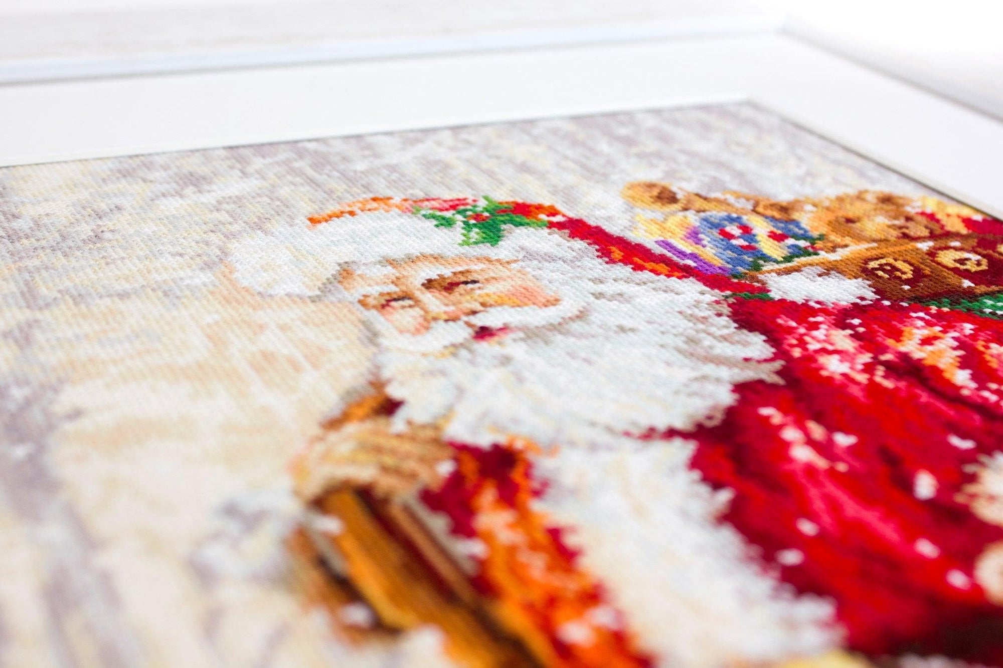 Cross Stitch Kit Luca - S - Santa Claus, B575 - Luca - S Yarns