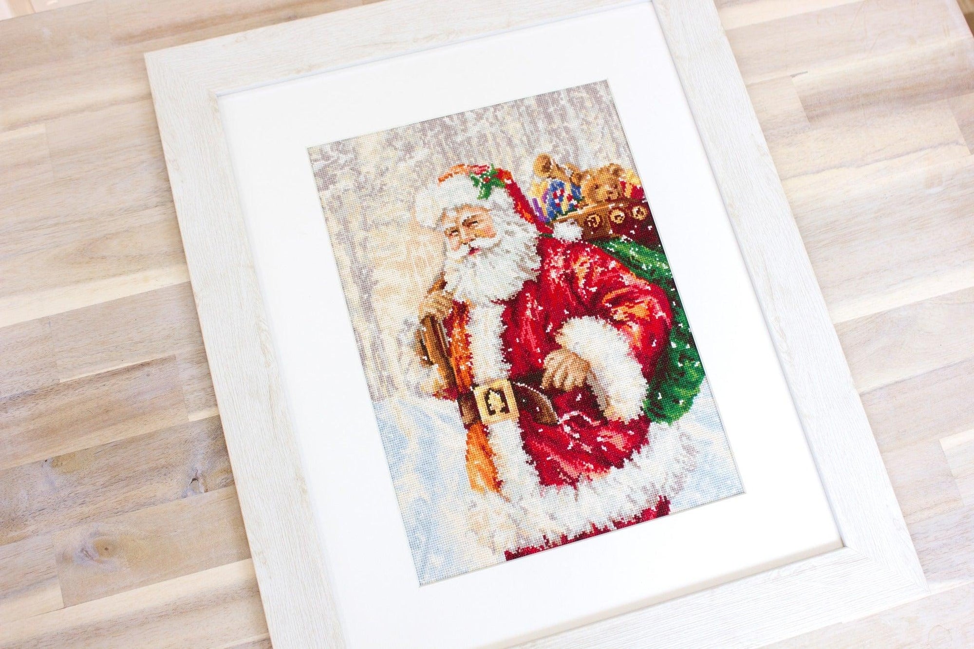 Cross Stitch Kit Luca - S - Santa Claus, B575 - Luca - S Yarns