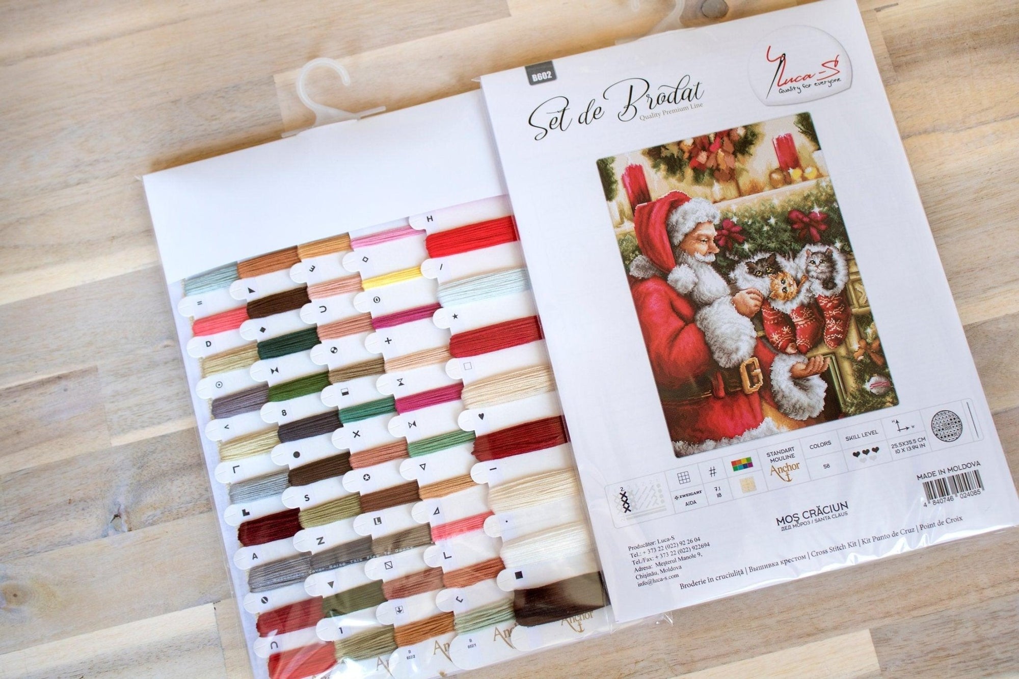 Cross Stitch Kit Luca - S - Santa Claus, B602 - Luca - S Yarns