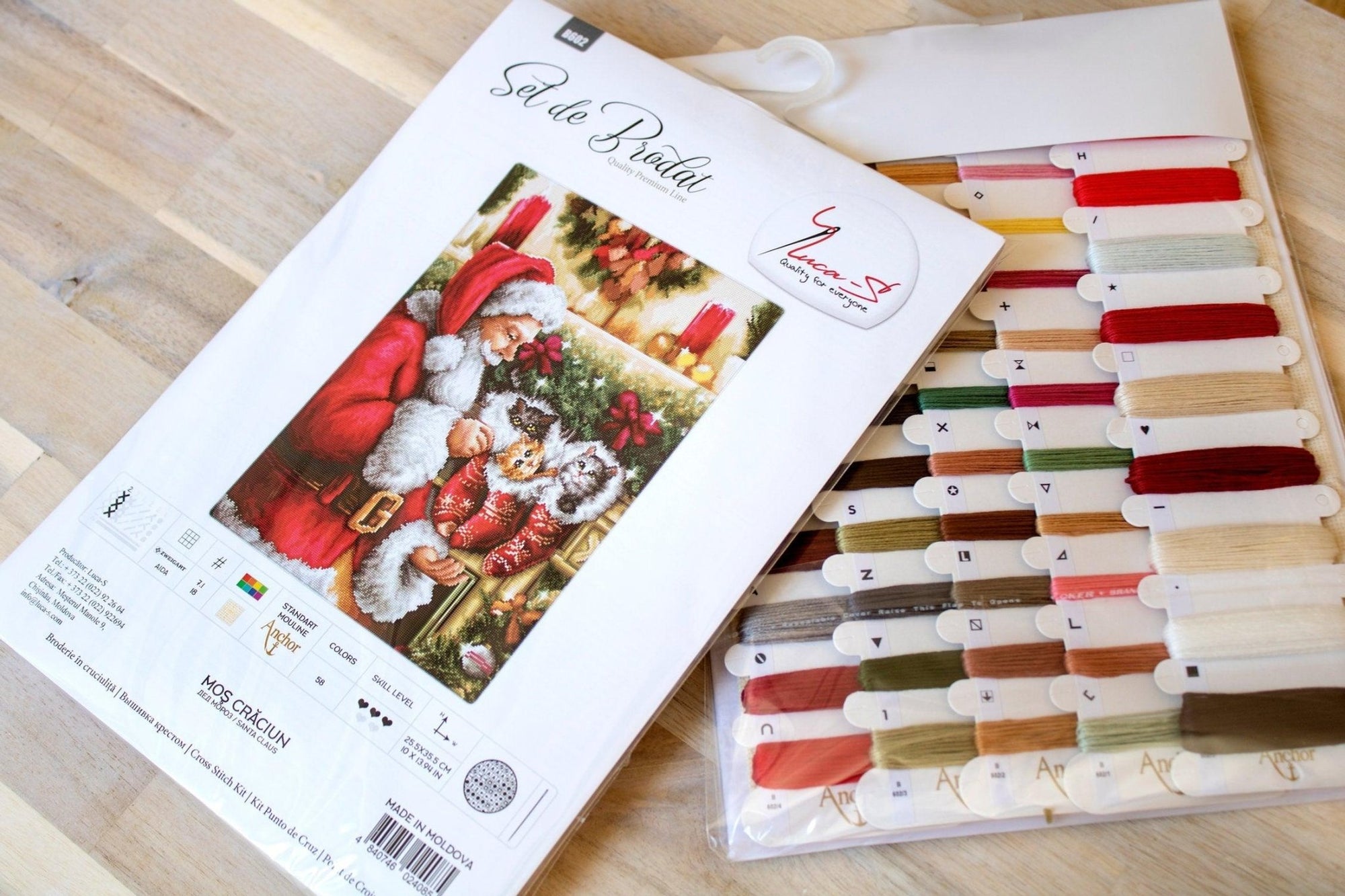 Cross Stitch Kit Luca - S - Santa Claus, B602 - Luca - S Yarns