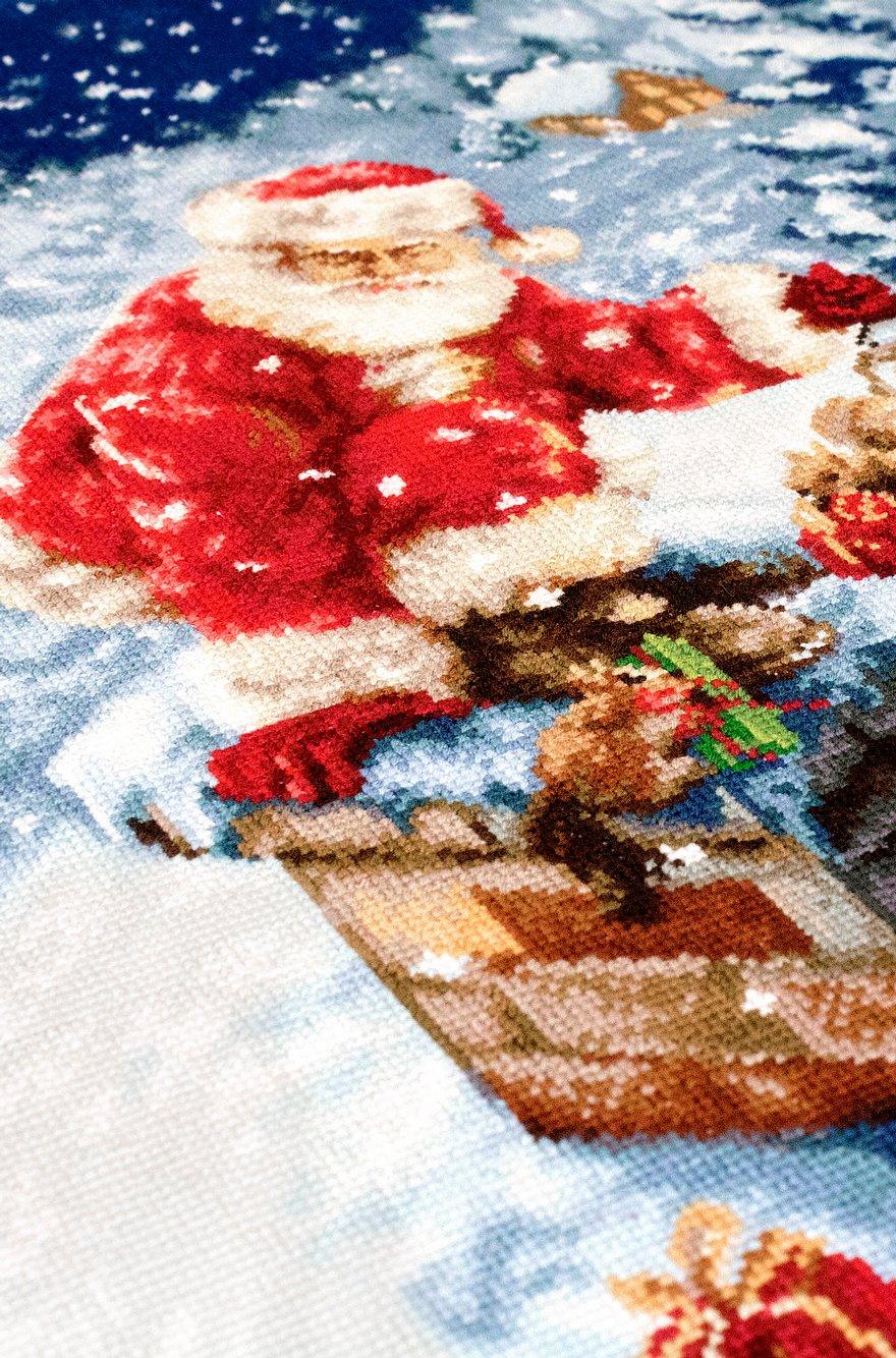 Cross Stitch Kit Luca - S - Santa Claus - Christmas Gifts, B577 - Luca - S Yarns