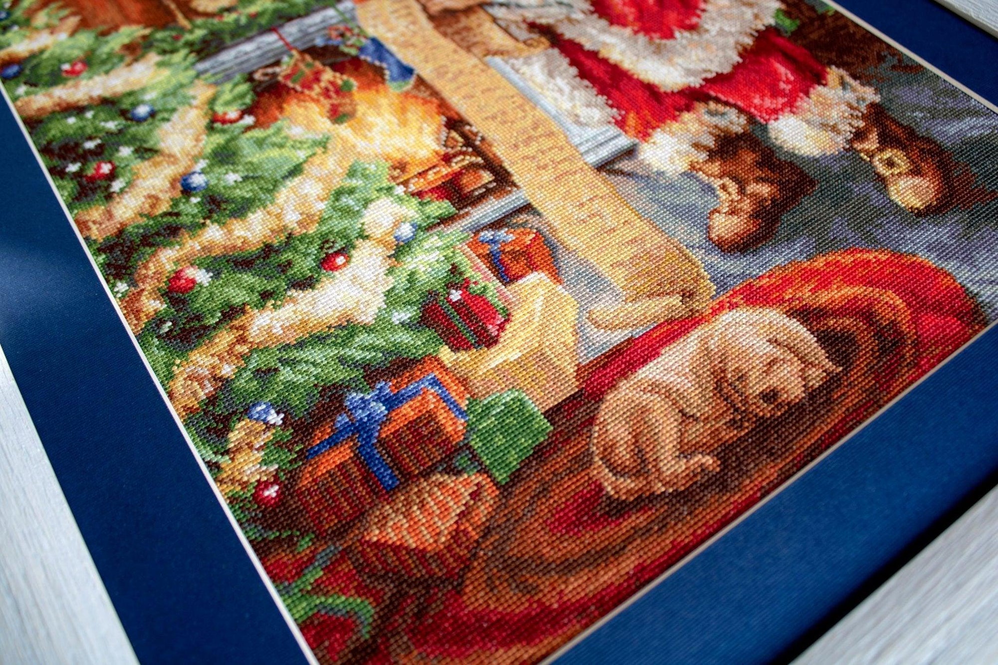 Cross Stitch Kit Luca - S - Santa&#39;s List, B578 - Luca - S Yarns