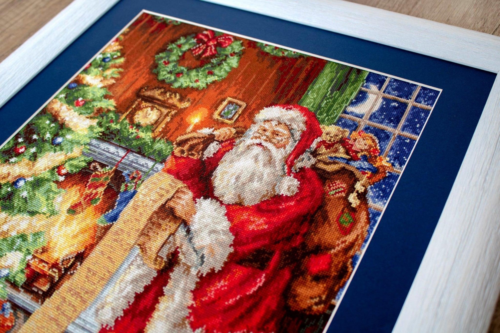 Cross Stitch Kit Luca - S - Santa&#39;s List, B578 - Luca - S Yarns
