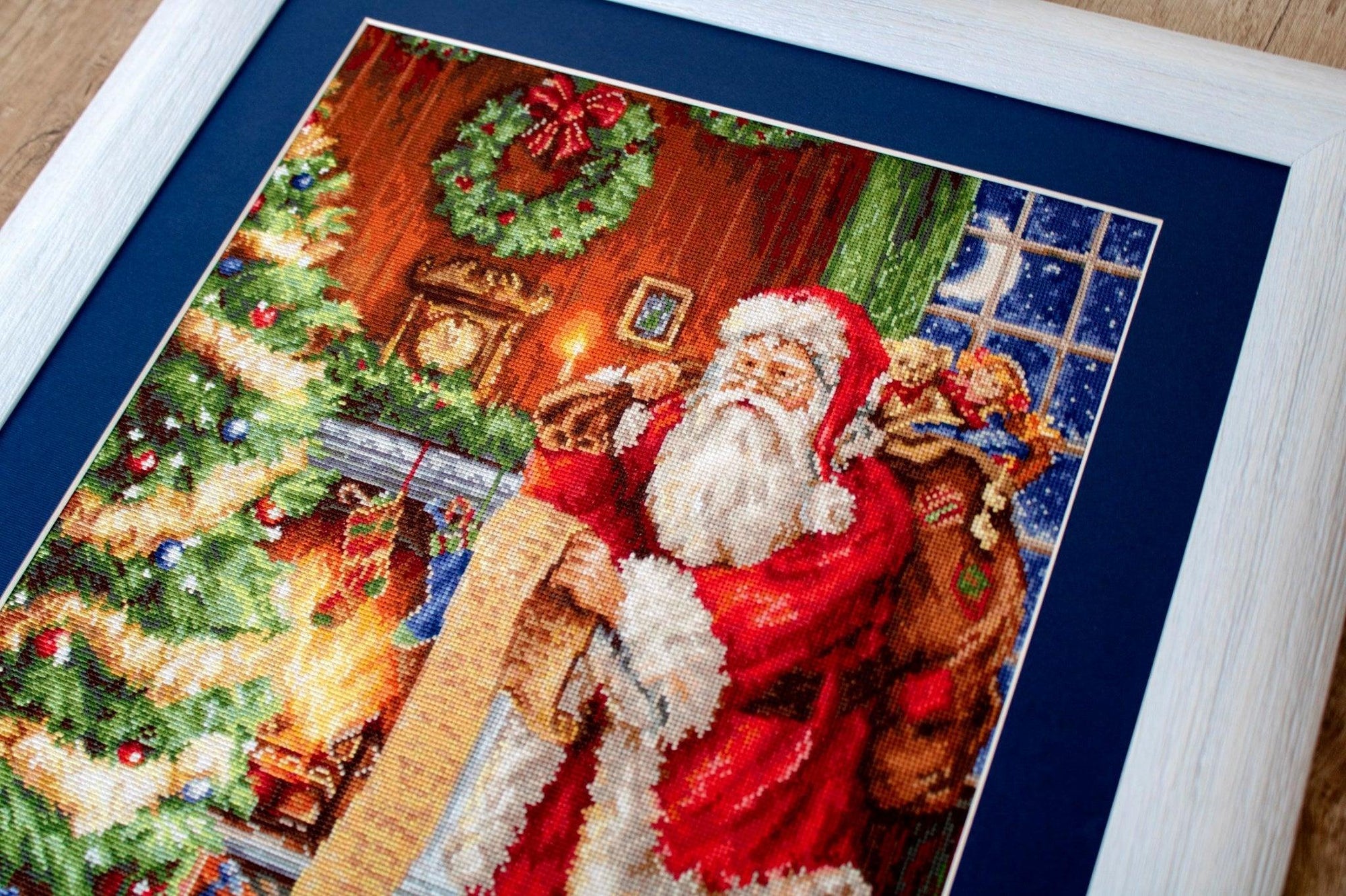 Cross Stitch Kit Luca - S - Santa's List, B578 - Luca - S Yarns