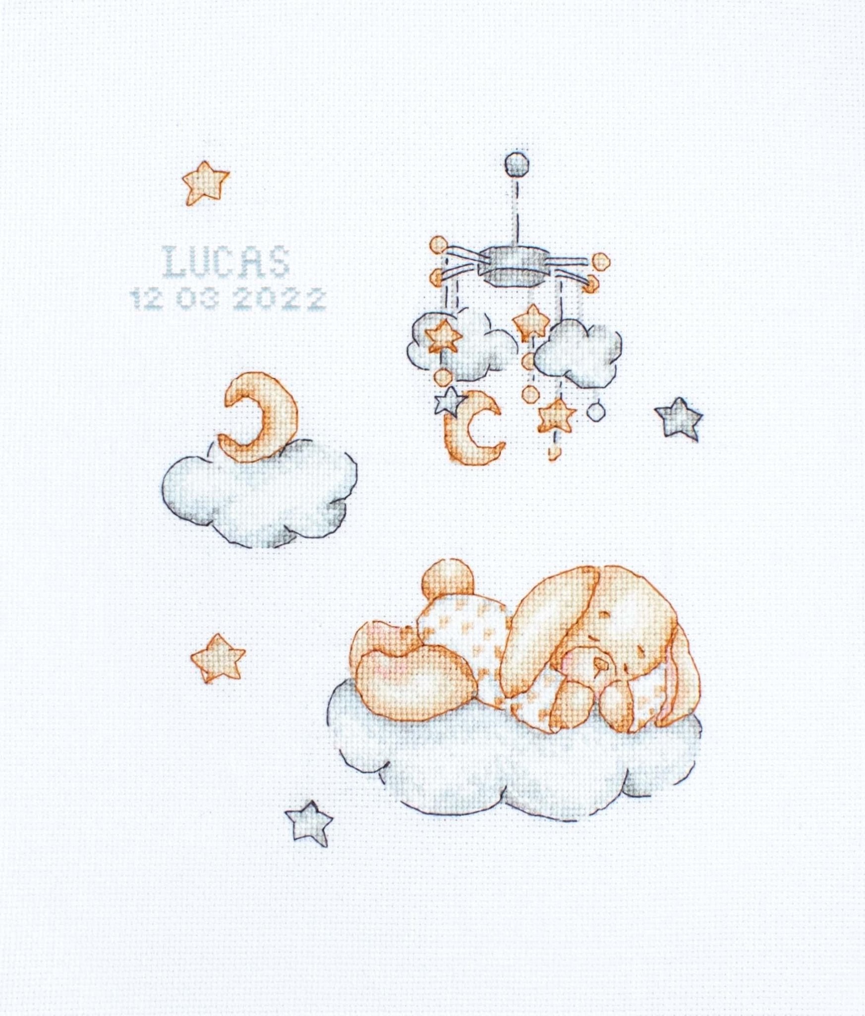 Cross Stitch Kit Luca - S - Sleepy, B1193 - Luca - S Yarns