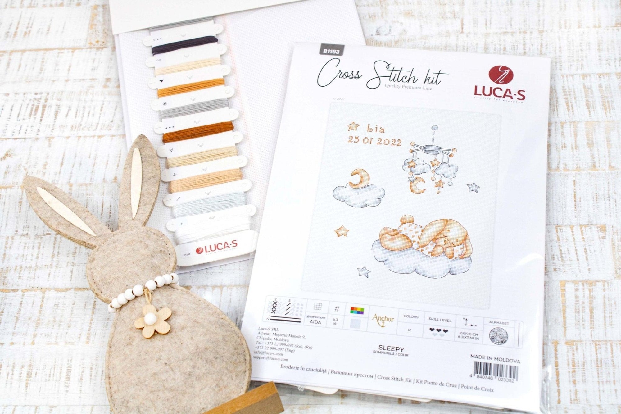 Cross Stitch Kit Luca - S - Sleepy, B1193 - Luca - S Yarns