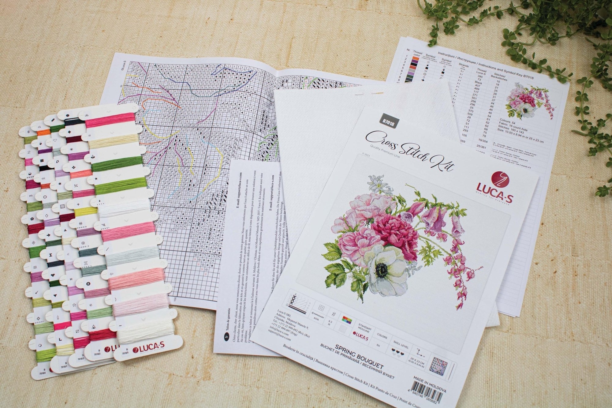 Cross Stitch Kit Luca - S - Spring Bouquet, B7018 - Luca - S Yarns