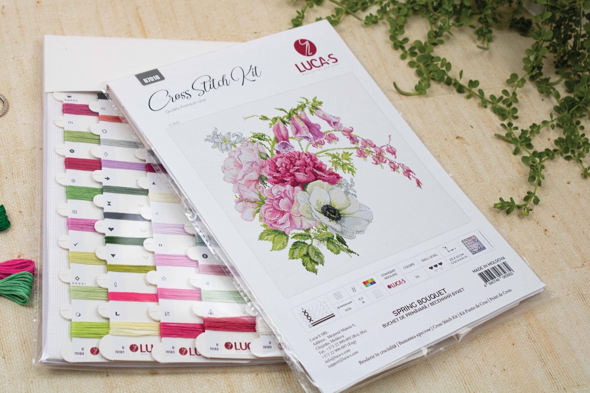 Cross Stitch Kit Luca - S - Spring Bouquet, B7018 - Luca - S Yarns