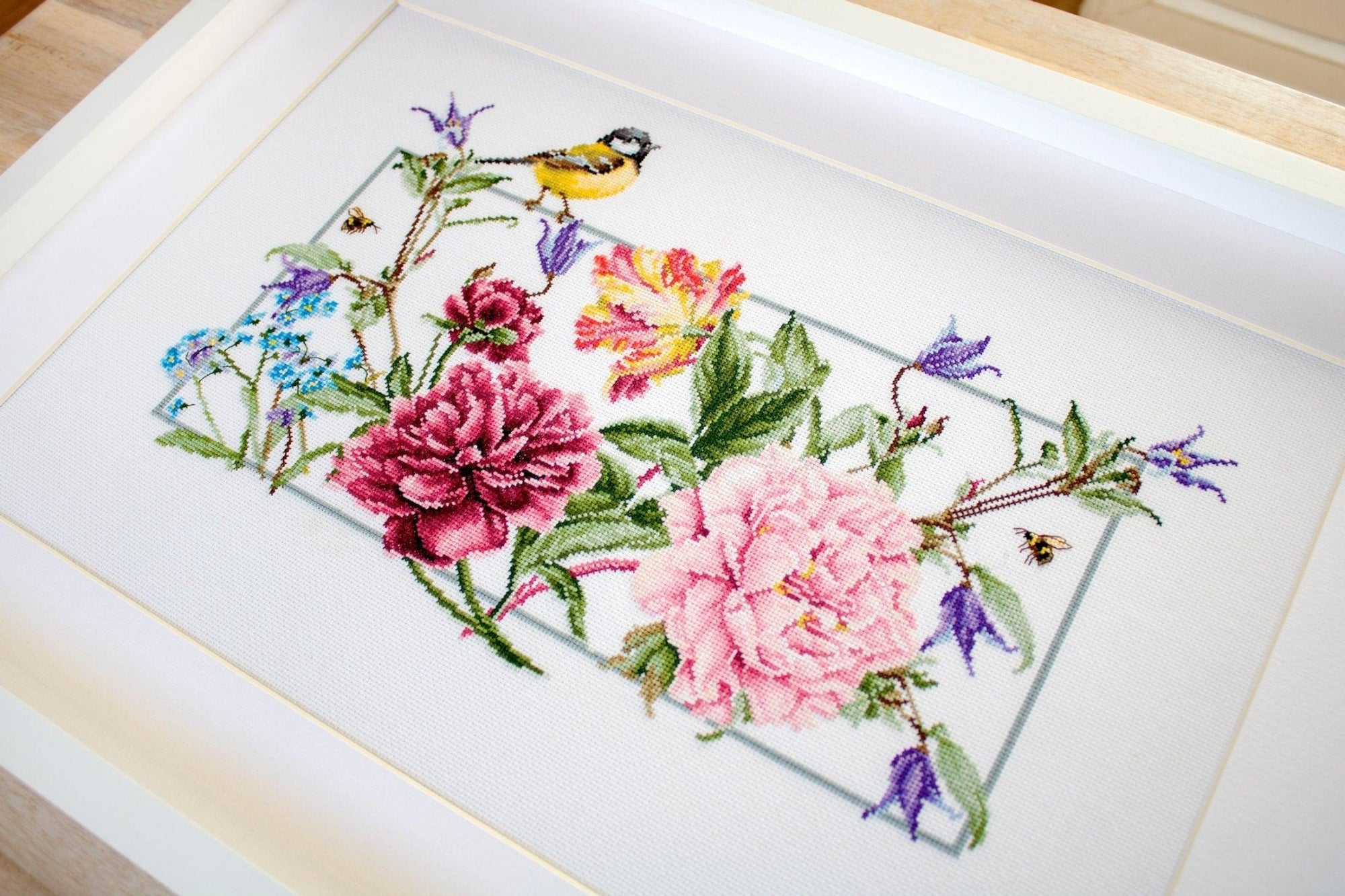 Cross Stitch Kit Luca - S - Spring flowers BA2359 - Luca - S Yarns