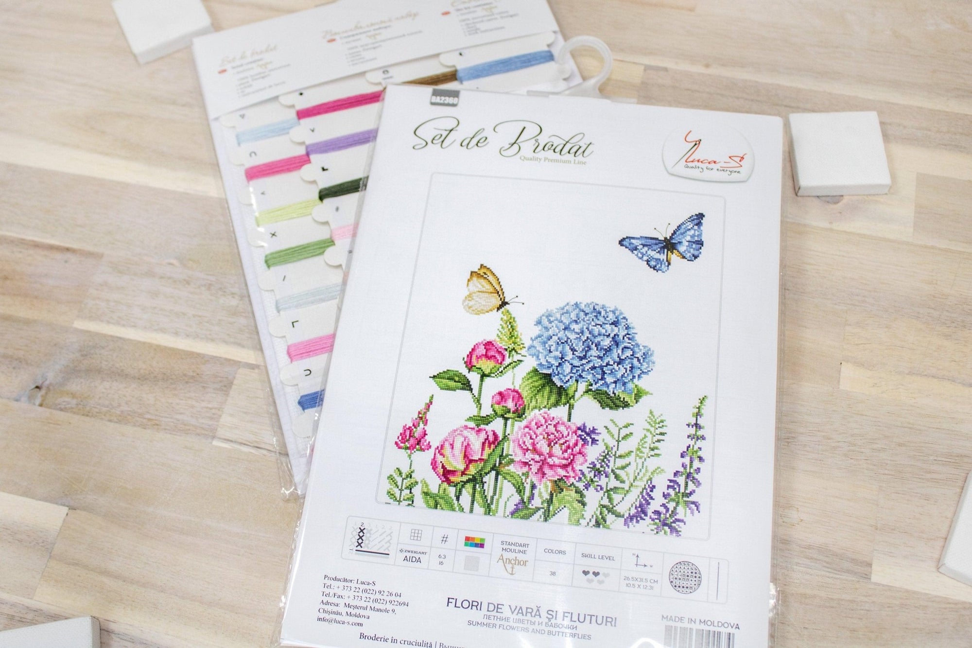 Cross Stitch Kit Luca - S - Summer Flowers and Butterflies - Luca - S Yarns