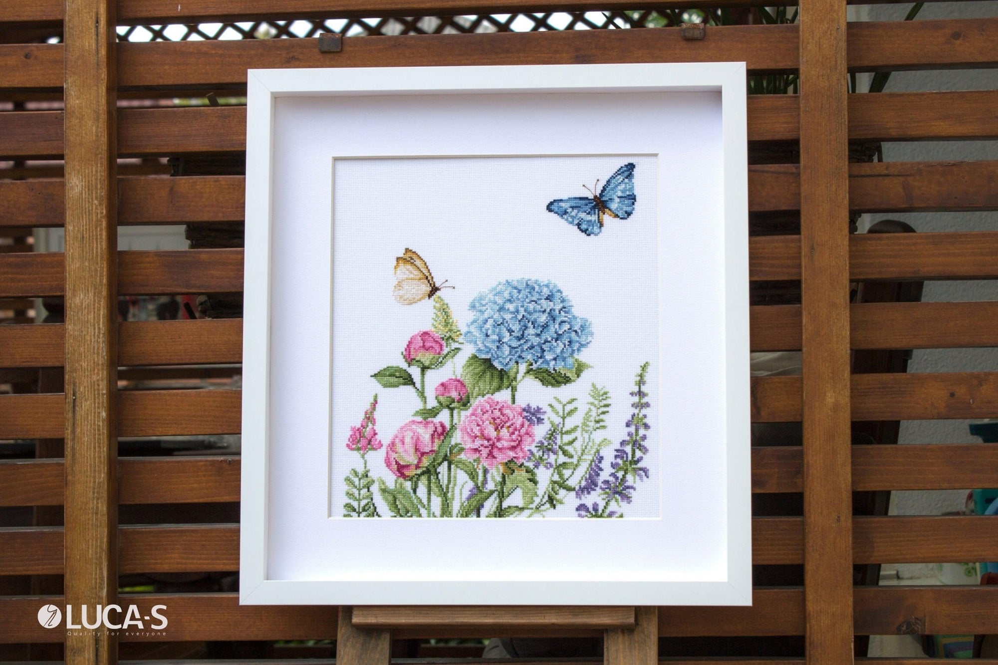 Cross Stitch Kit Luca - S - Summer Flowers and Butterflies - Luca - S Yarns