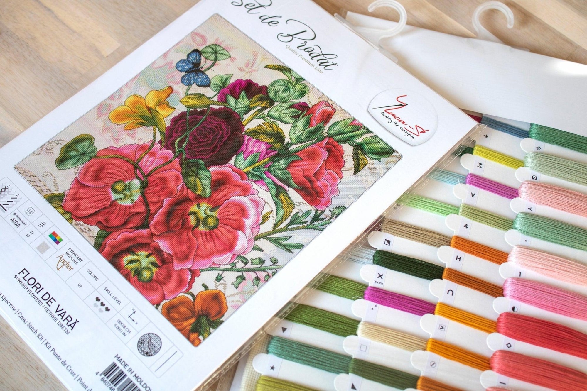 Cross Stitch Kit Luca - S - Summer Flowers, B2366 - Luca - S Yarns