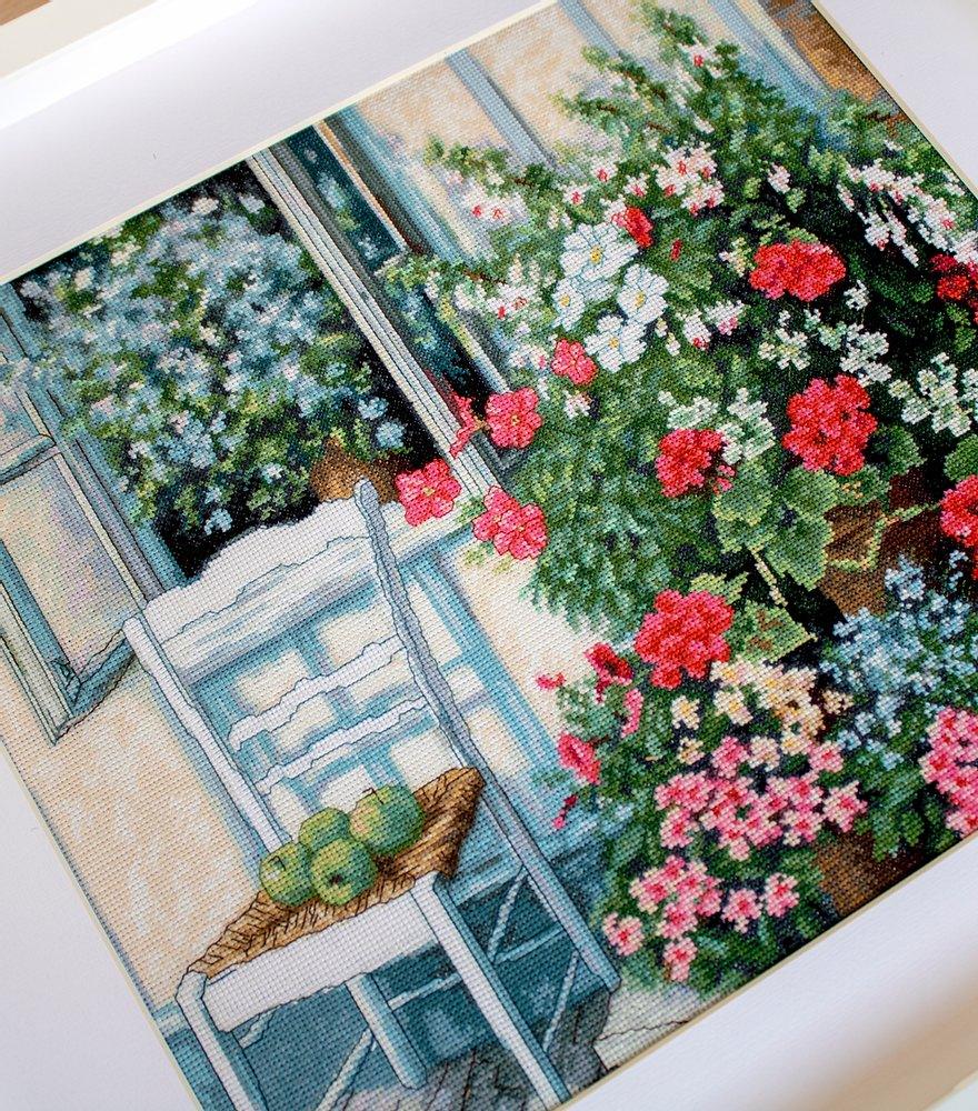 Cross Stitch Kit Luca - S - Terrace with flowers, BU4017 - Luca - S Yarns